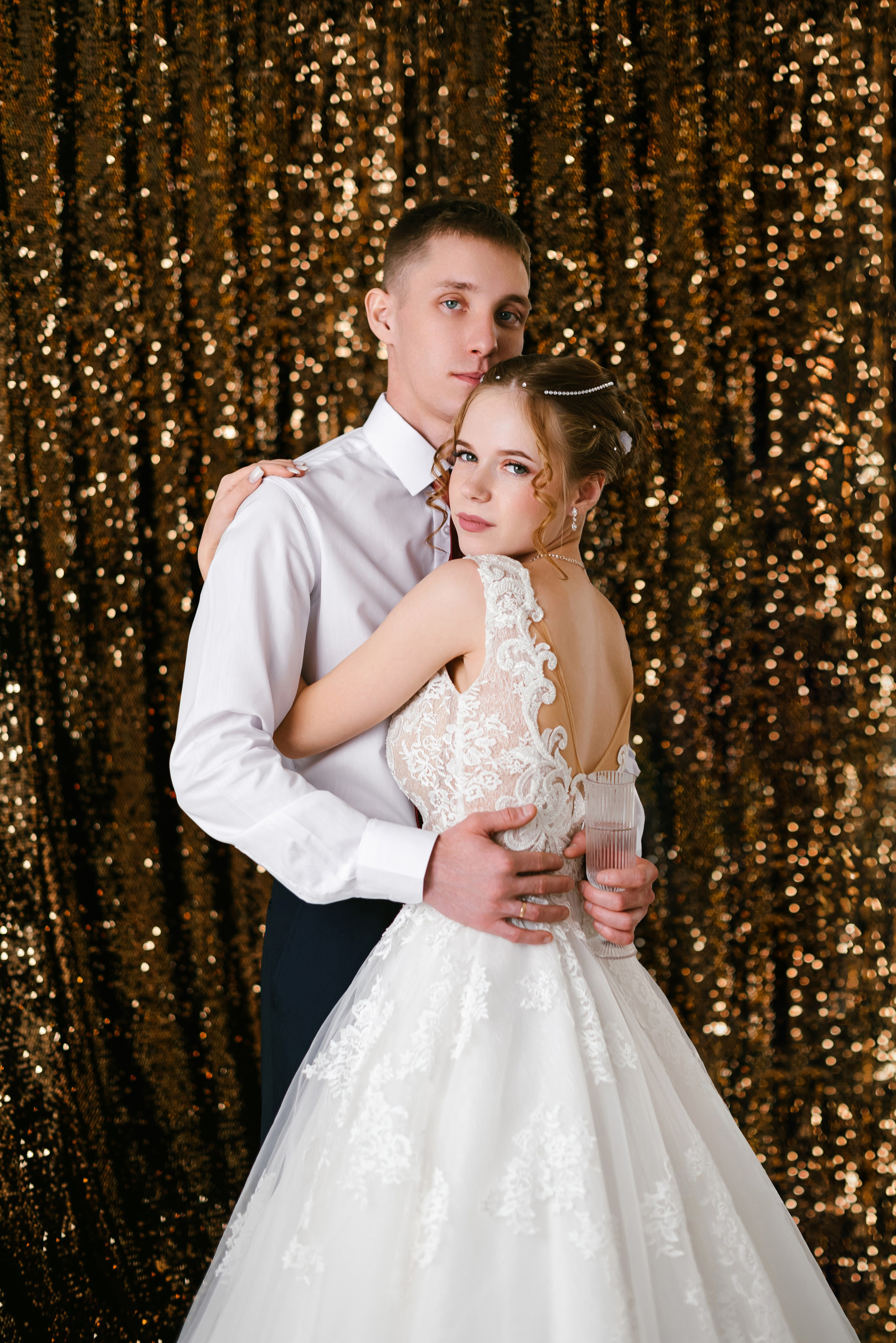 Свадебная фотосессия в фотостудии WOODг. Кемерово