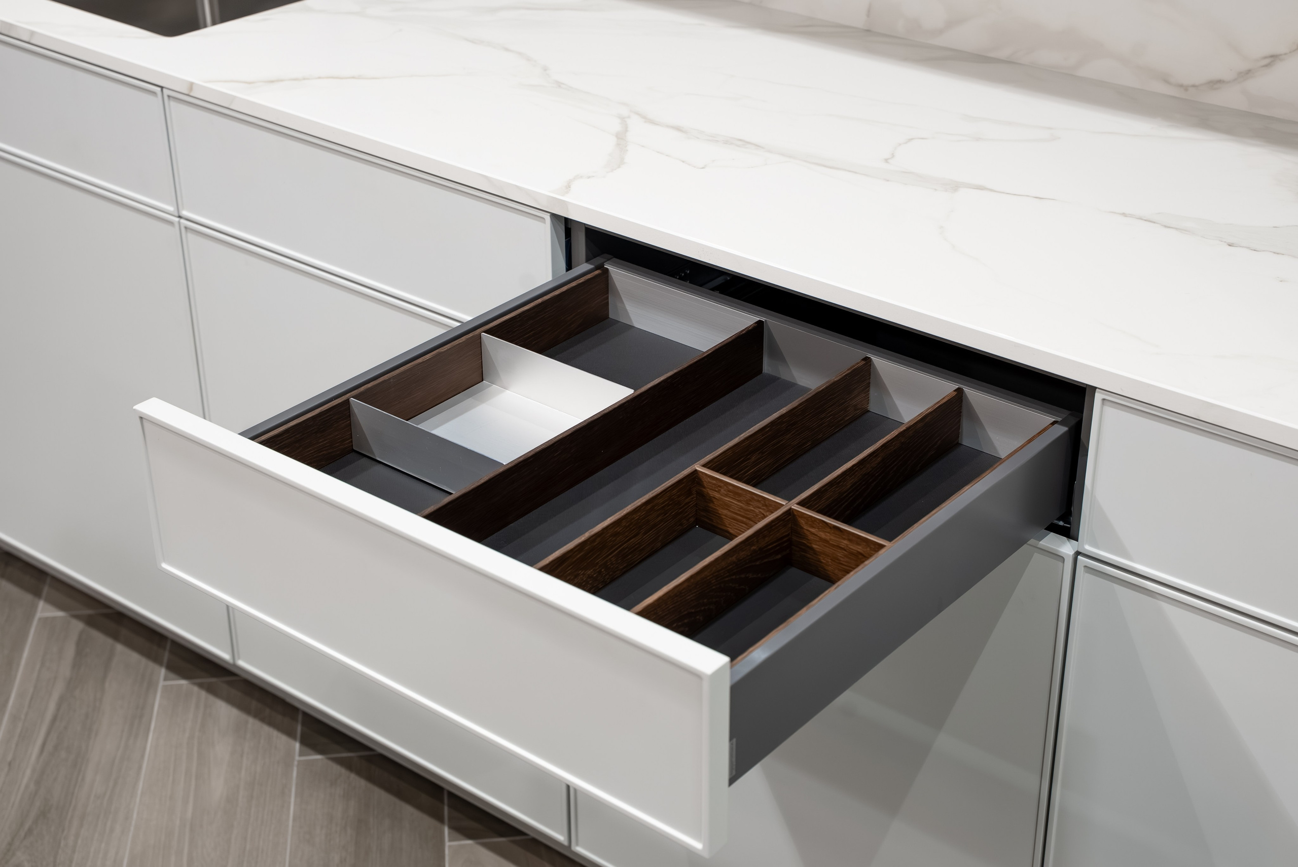 Шоурум WARENDORF. KUSTOV PRODUCTION — профессиональная фотосъёмка в Москве