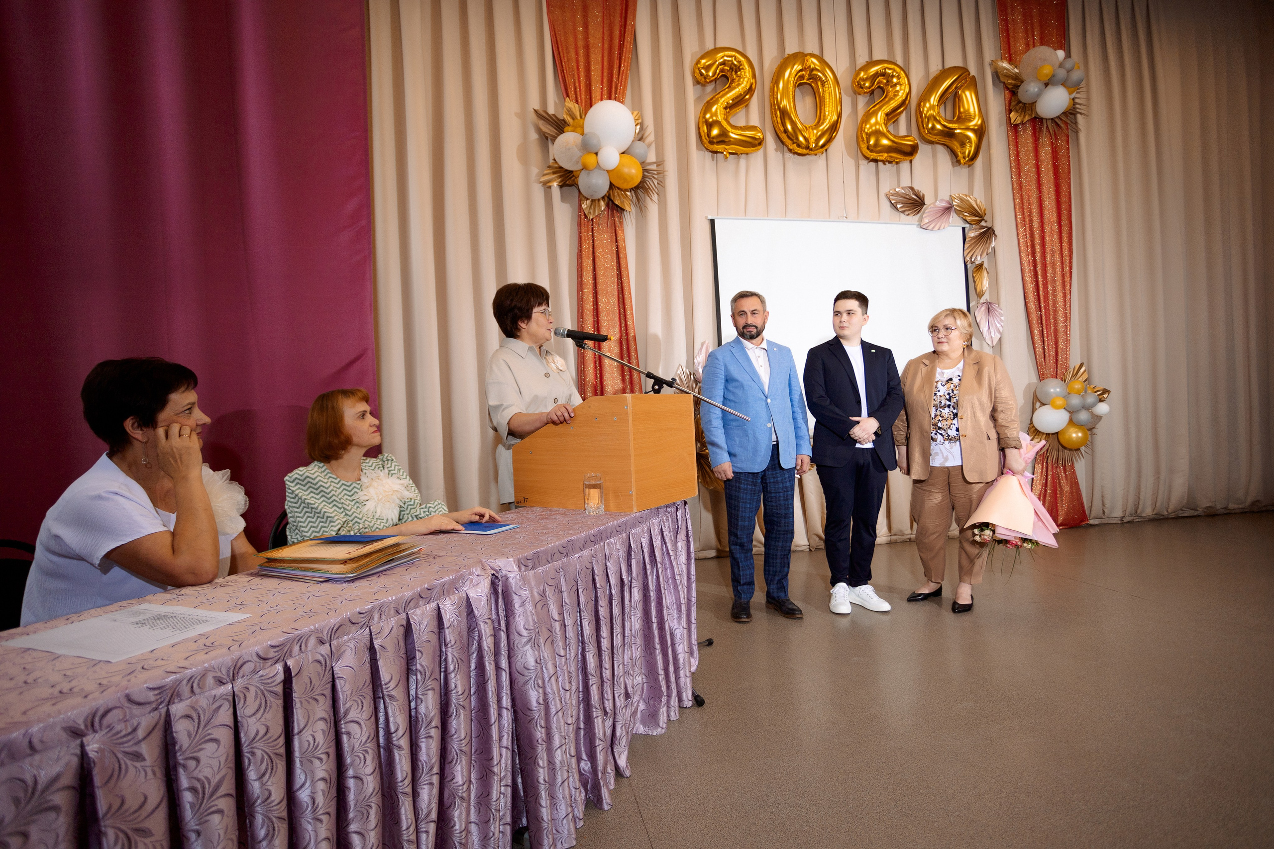 ВРУЧЕНИЕ АТТЕСТАТОВ: Пример. Все фото. Профессиональный фотограф в Ижевске Леша Петров