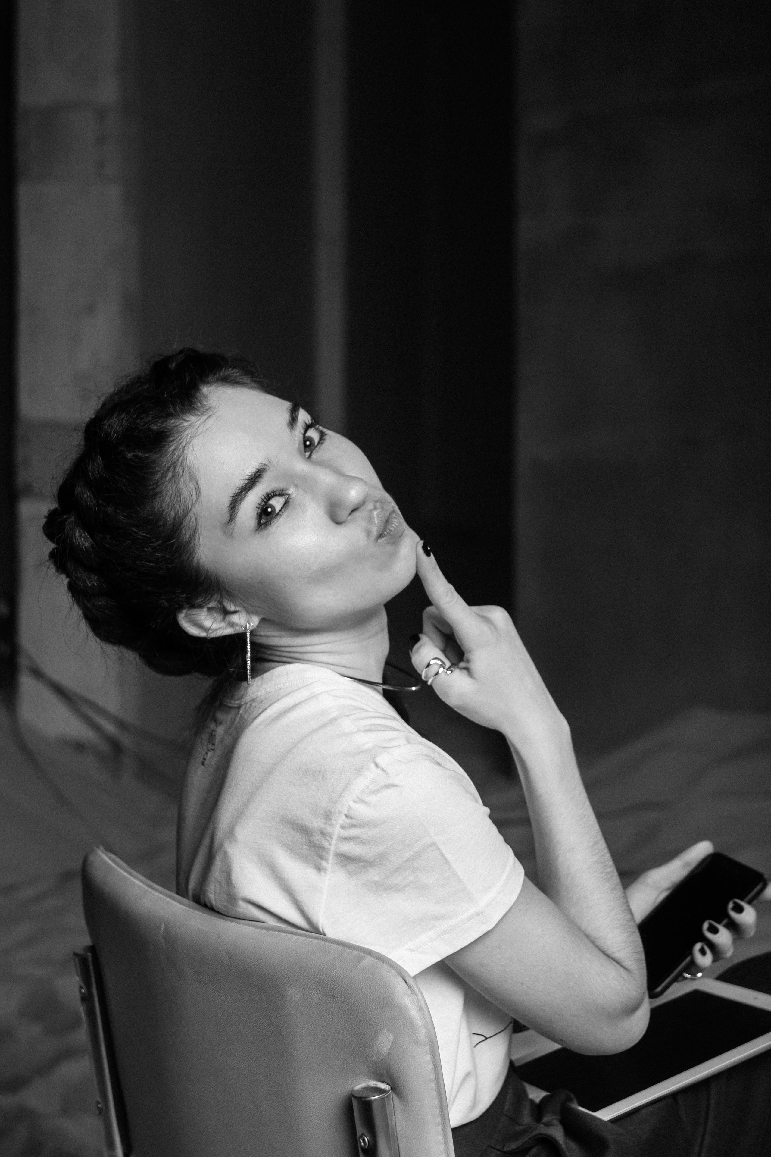 UHO.fm для СНОБ. Фотограф в Санкт-Петербурге Ангелина Вражевская