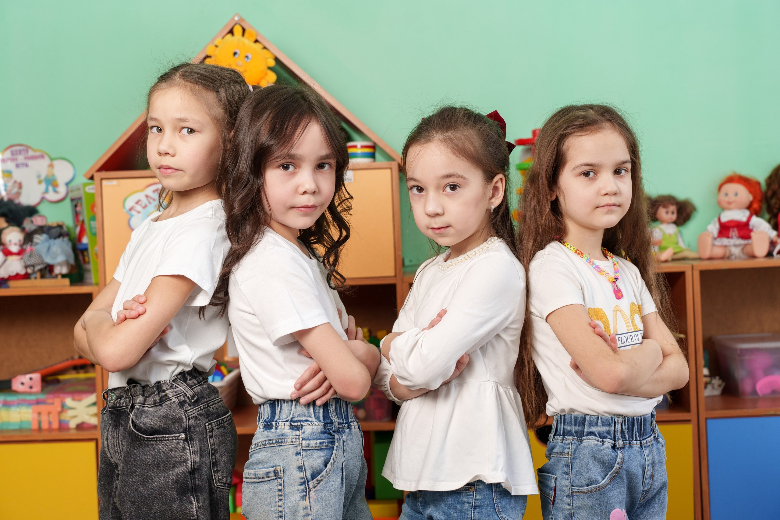 Выпускные альбомы. Akhmadeevmedia.ru