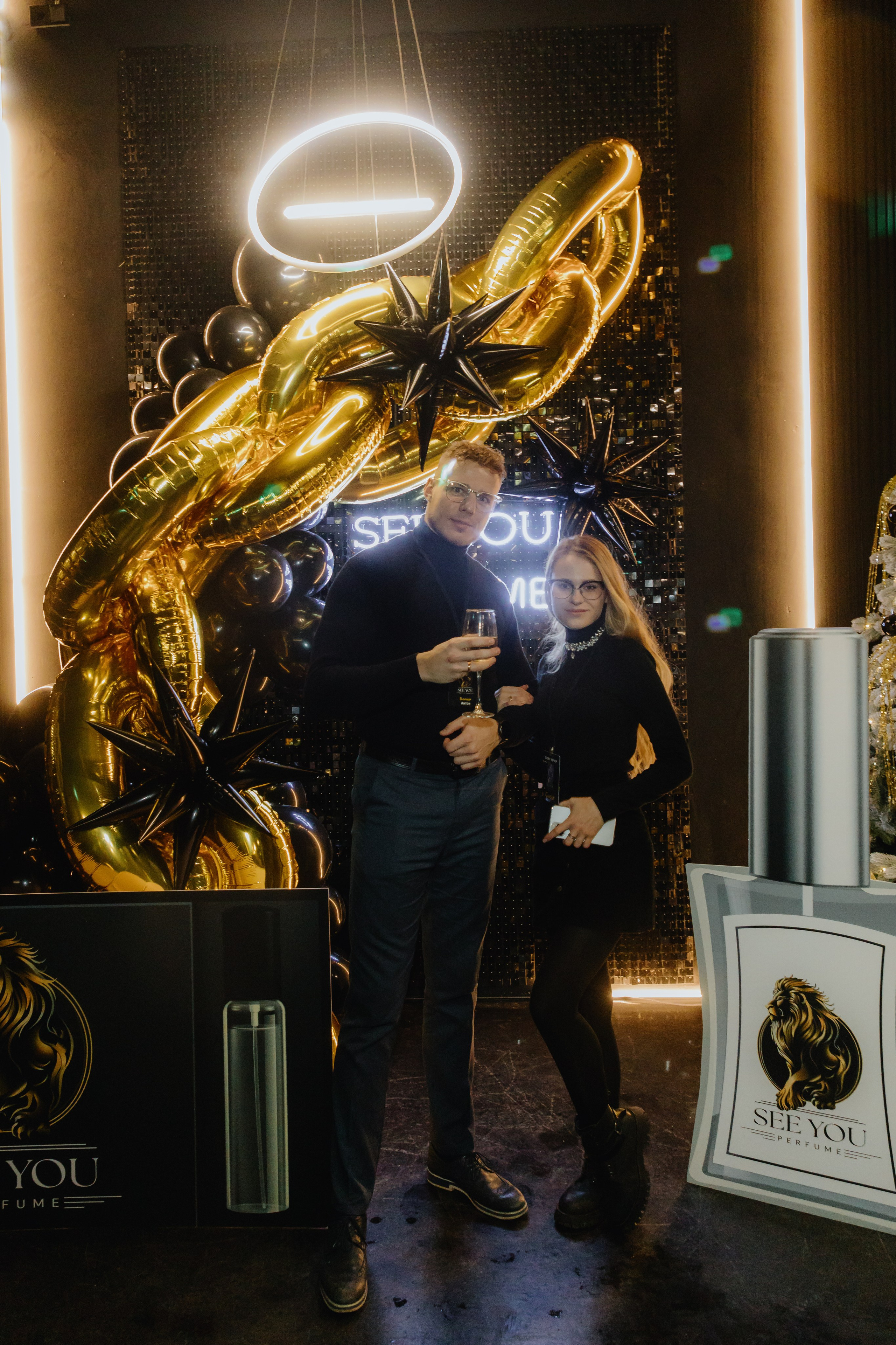 See `You Perfume. Фотограф в Москве и Санкт-Петербурге Дарина