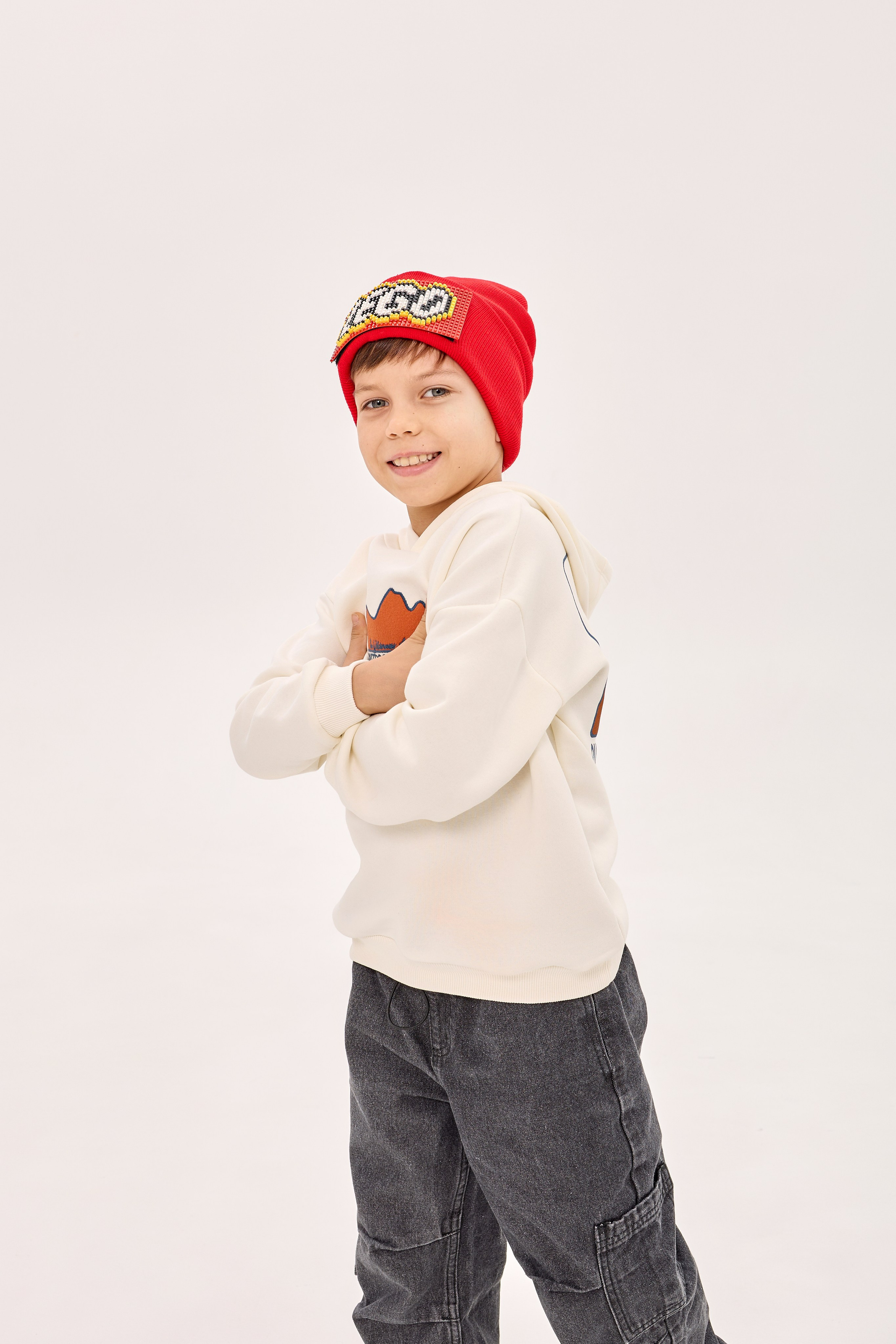 Фотосессия шапок для маркетплейсов. Фотограф Руслан Потапов в Краснодаре