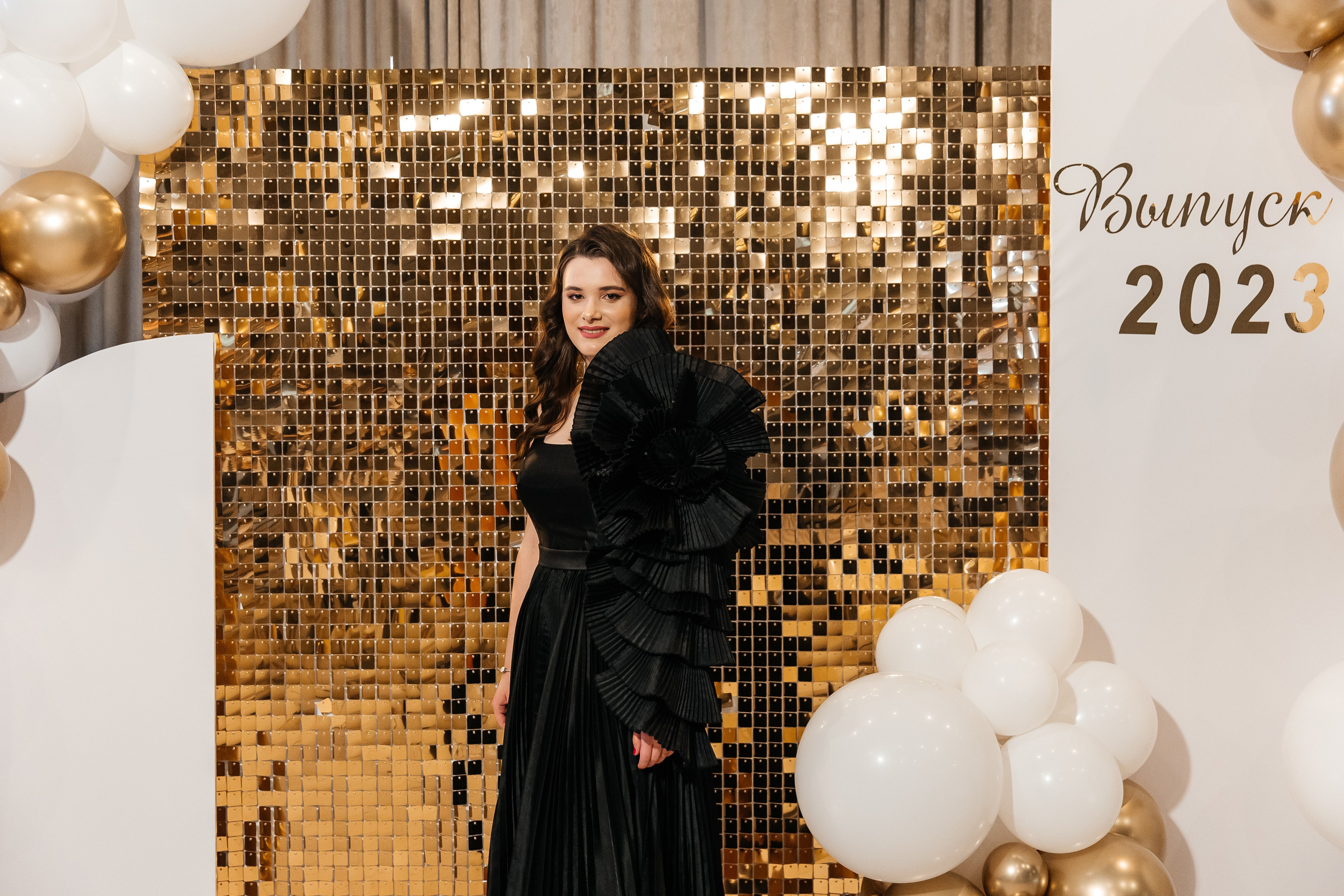 2023-06-23 Выпускной МБОУ СОШ № 10. Фотограф в Красноярске