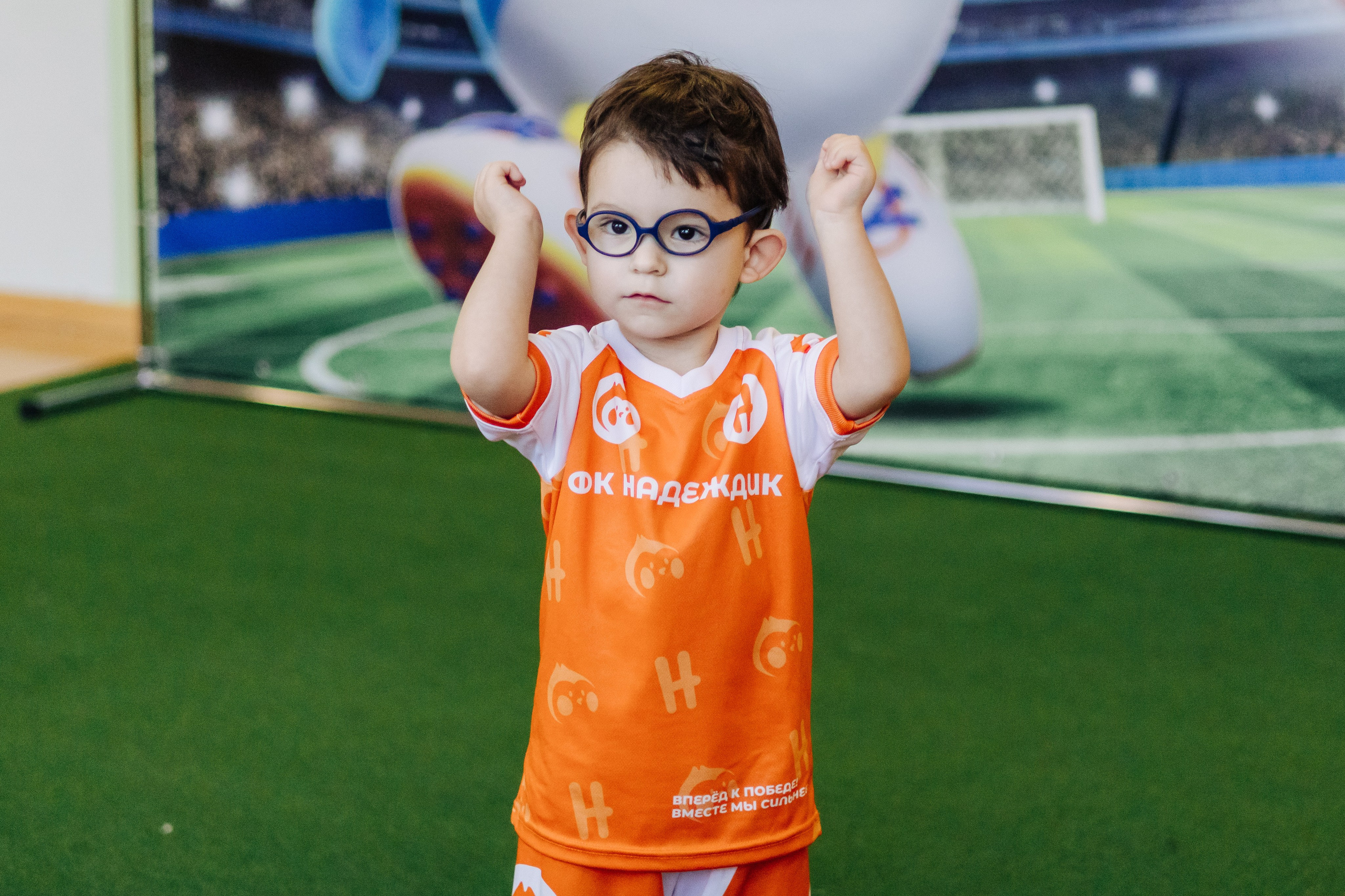 Фотосессия с кубком в детских садах г. Магнитогорска. Денис Прохоров Фотограф в г. Магнитогорск