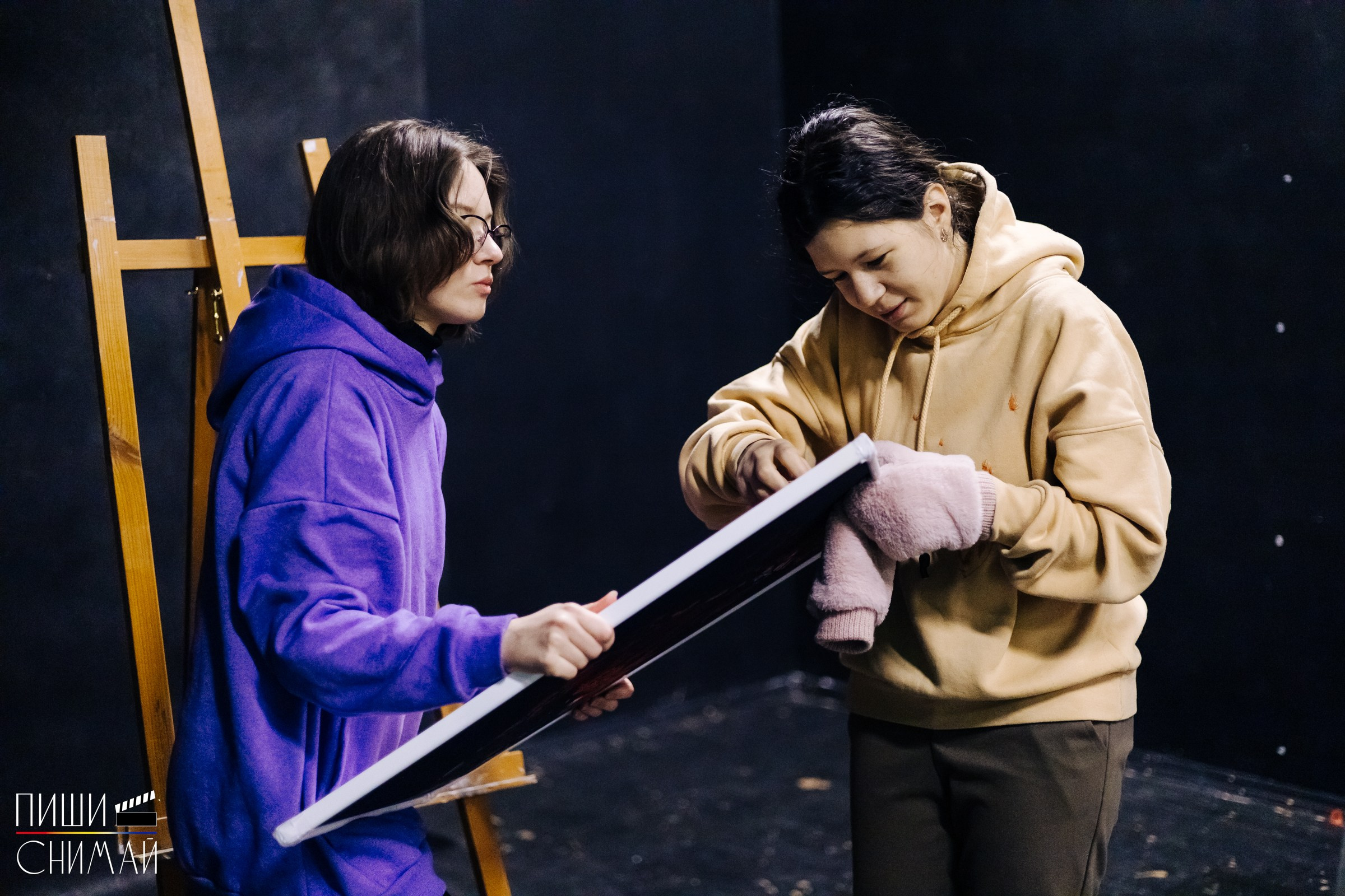 Бэкстейдж со съемок фильма в рамках школы «Пиши — снимай» / 08.12.2023. Денис Прохоров Фотограф в г. Магнитогорск