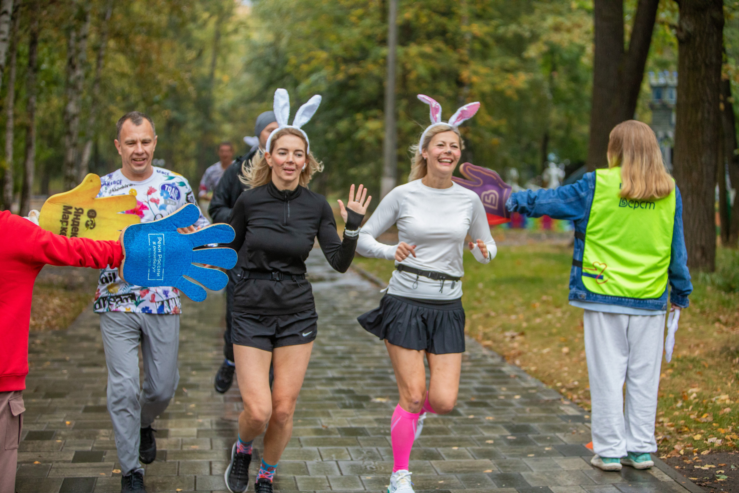 7 лет забегам 5 вёрст Химки 28.09.24. Фотограф Сергей Ловкий