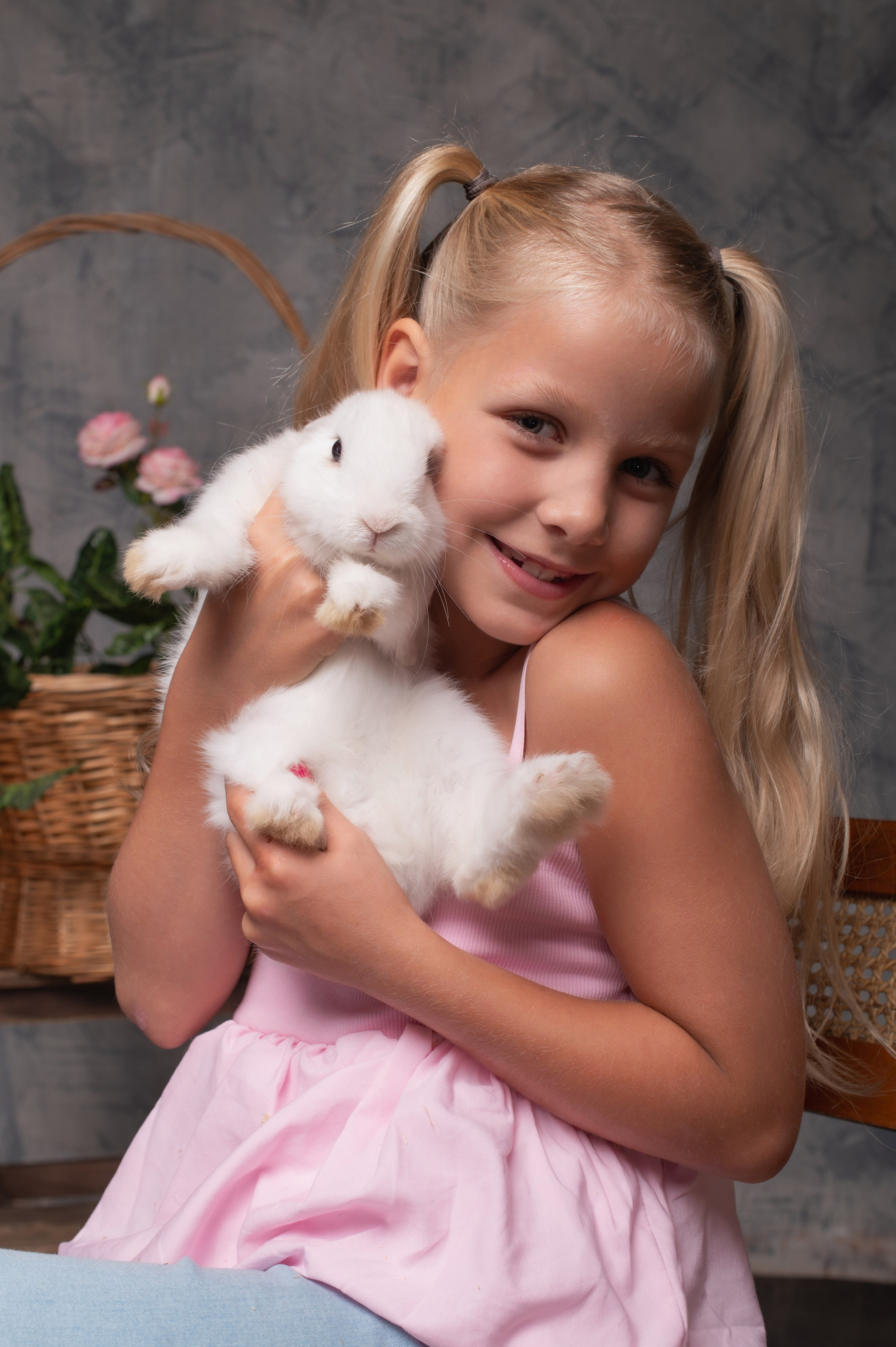 Дети и кролик. Детский фотограф в Новокузнецке Николай Чекалин