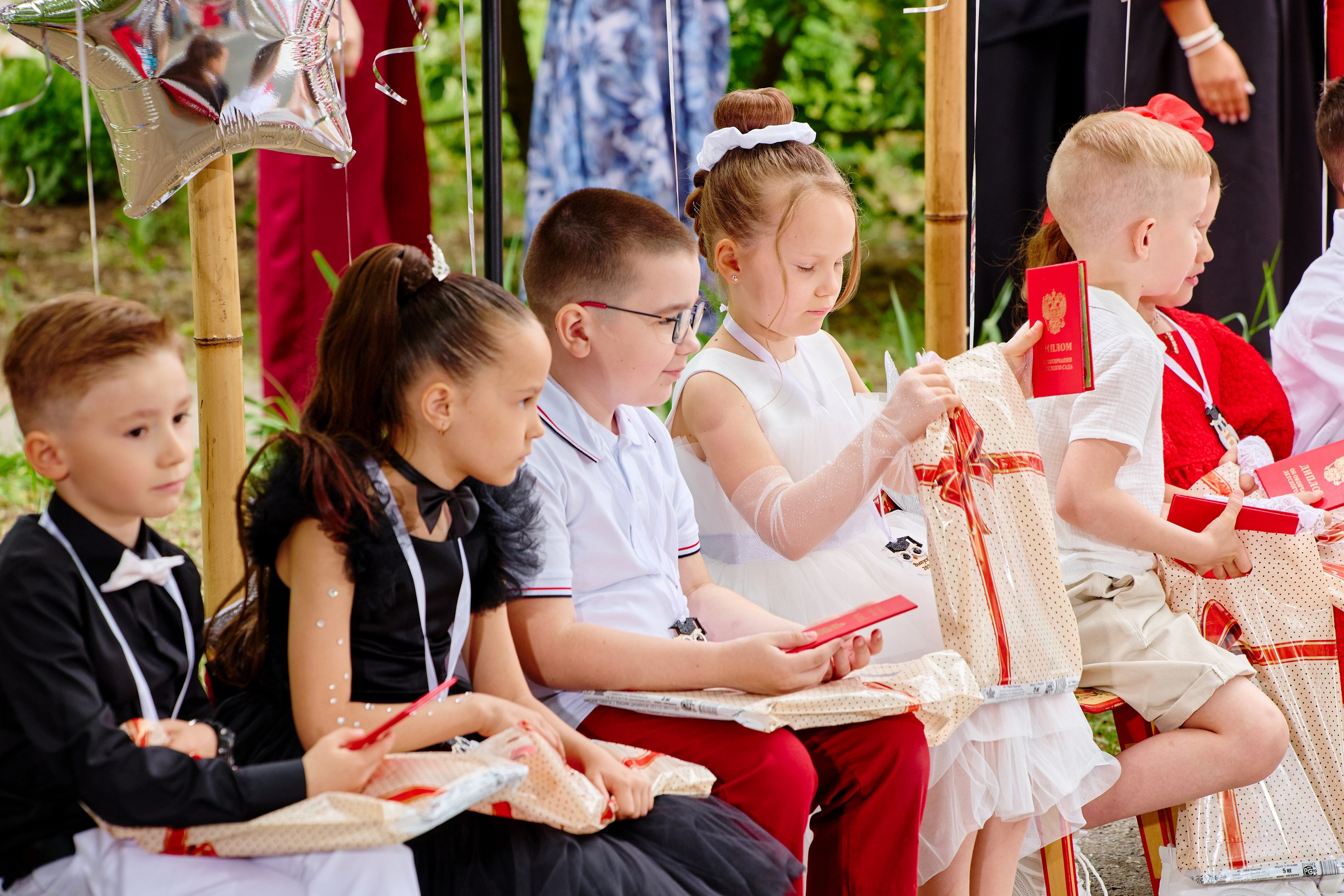 Выпускной 45 сад. Фотограф Выпускные альбомы Таганрог Сергей Коробченко