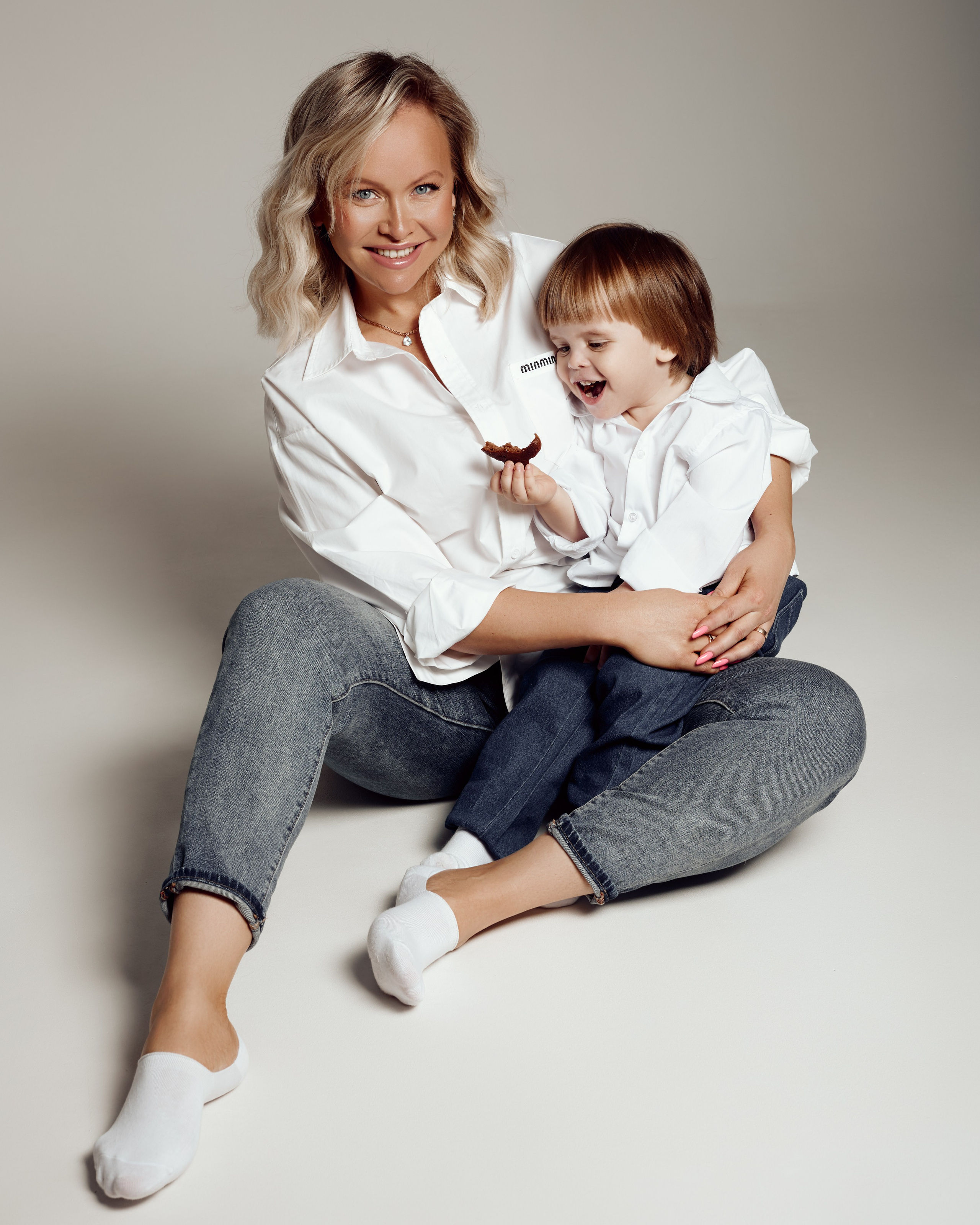 Мама и малыш. Фотограф Беременности и Новорождённых в Кемерово