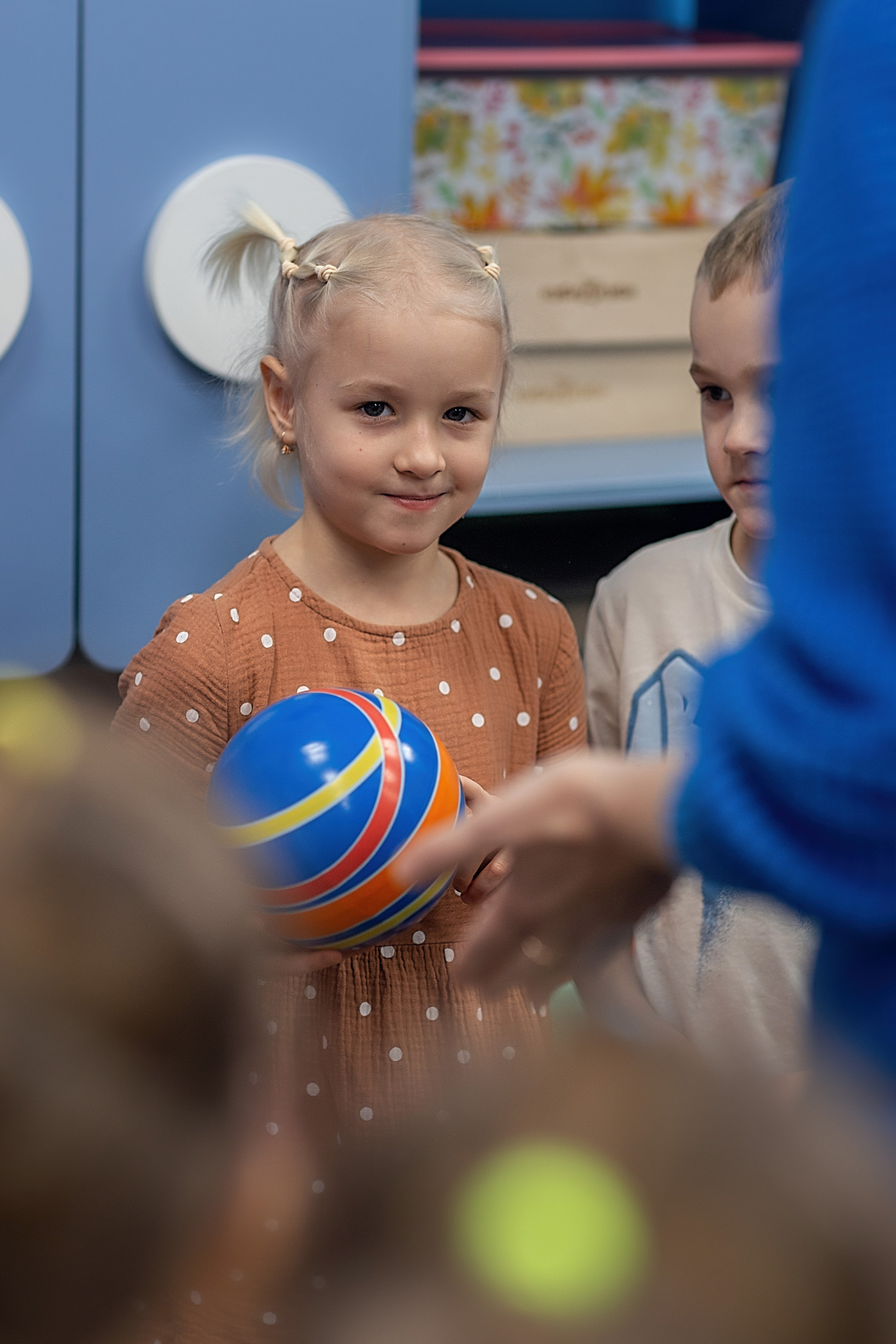 День в саду_ноябрь 2024. Семейный фотограф в Санкт-Петербурге