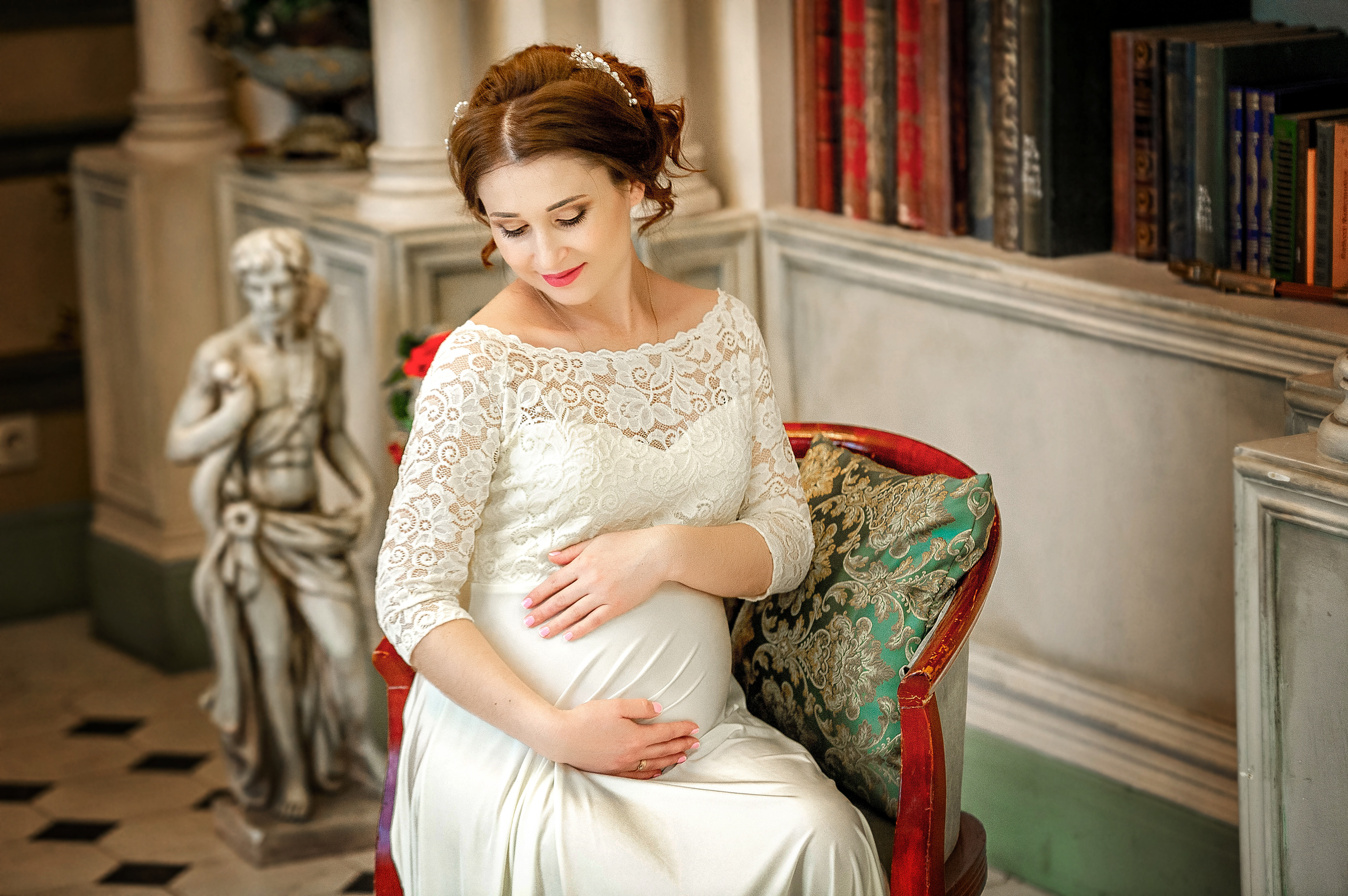 Фотосъёмка беременных в новогодней фотостудии. Свадебный фотограф Наталья Немцева в Санкт-Петербурге