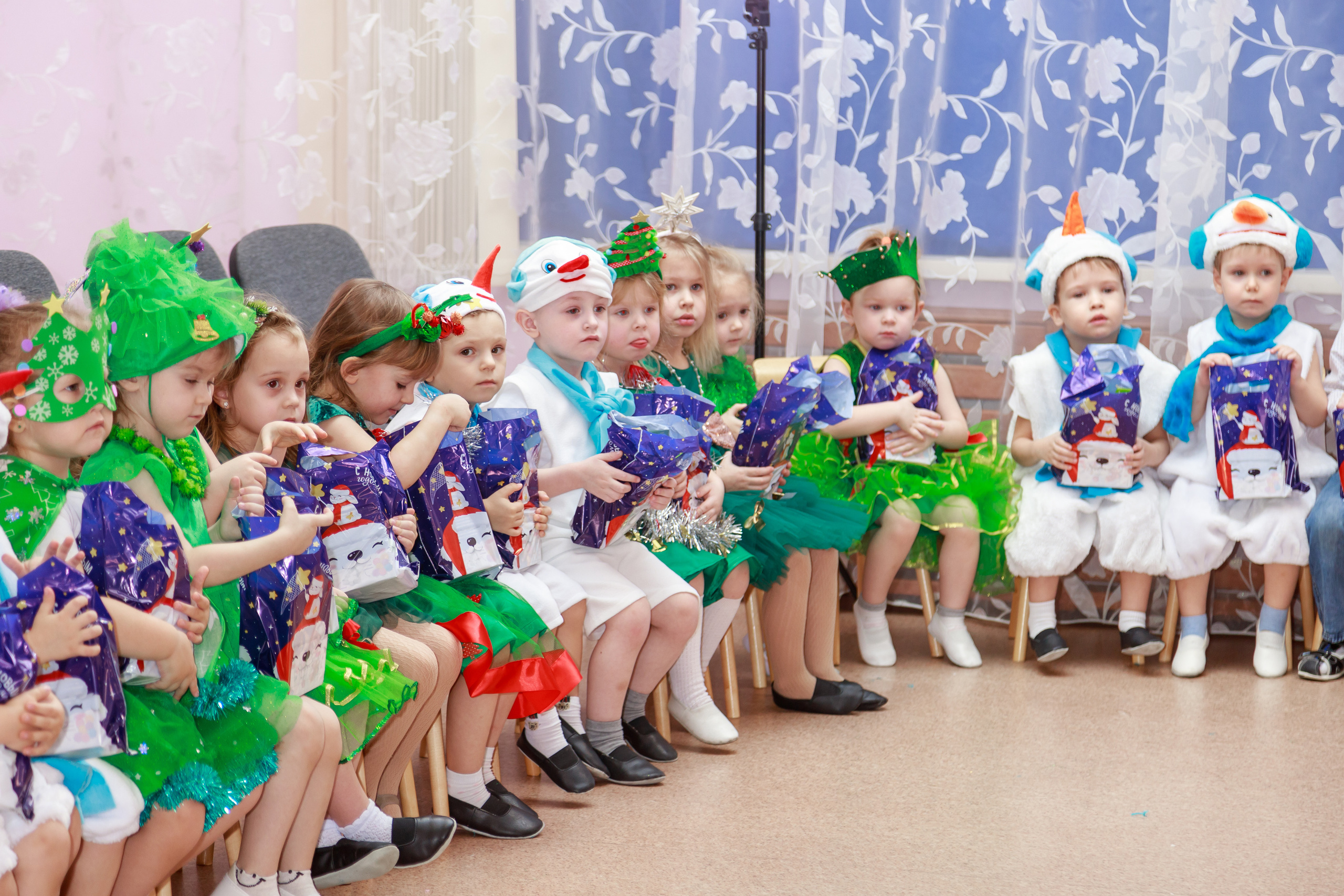 Праздники. Выпускные альбомы — заказать альбом на выпускной в Новосибирске