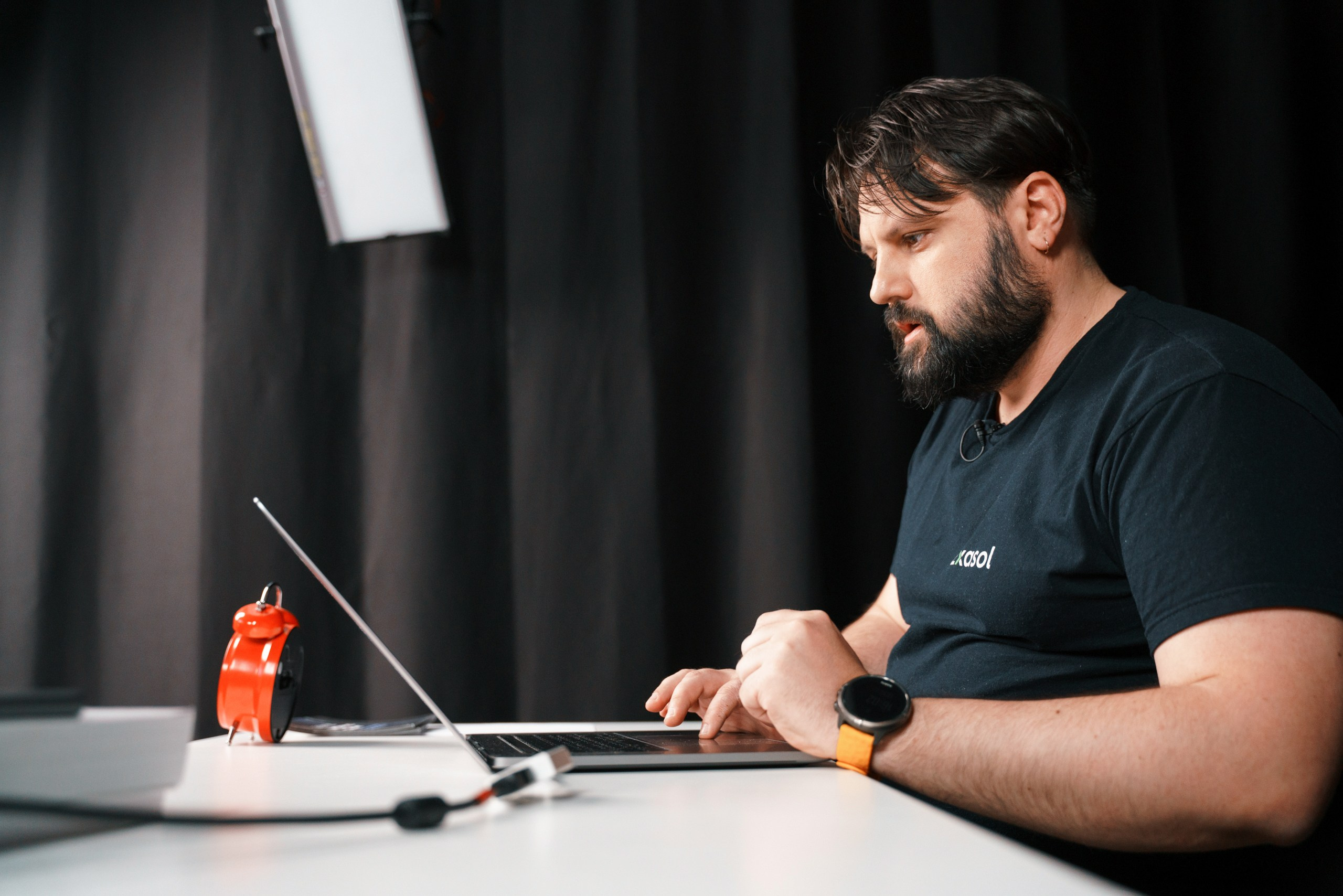 Aha! — 9 апреля 2021. Фотобанк Матемаркетинг