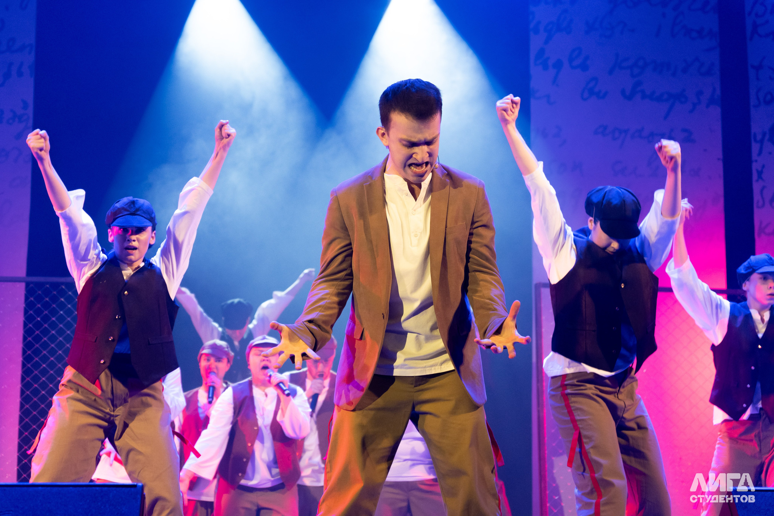 Российская Студенческая Весна 2025. Портретный фотограф в Казани Радомир Заздравных