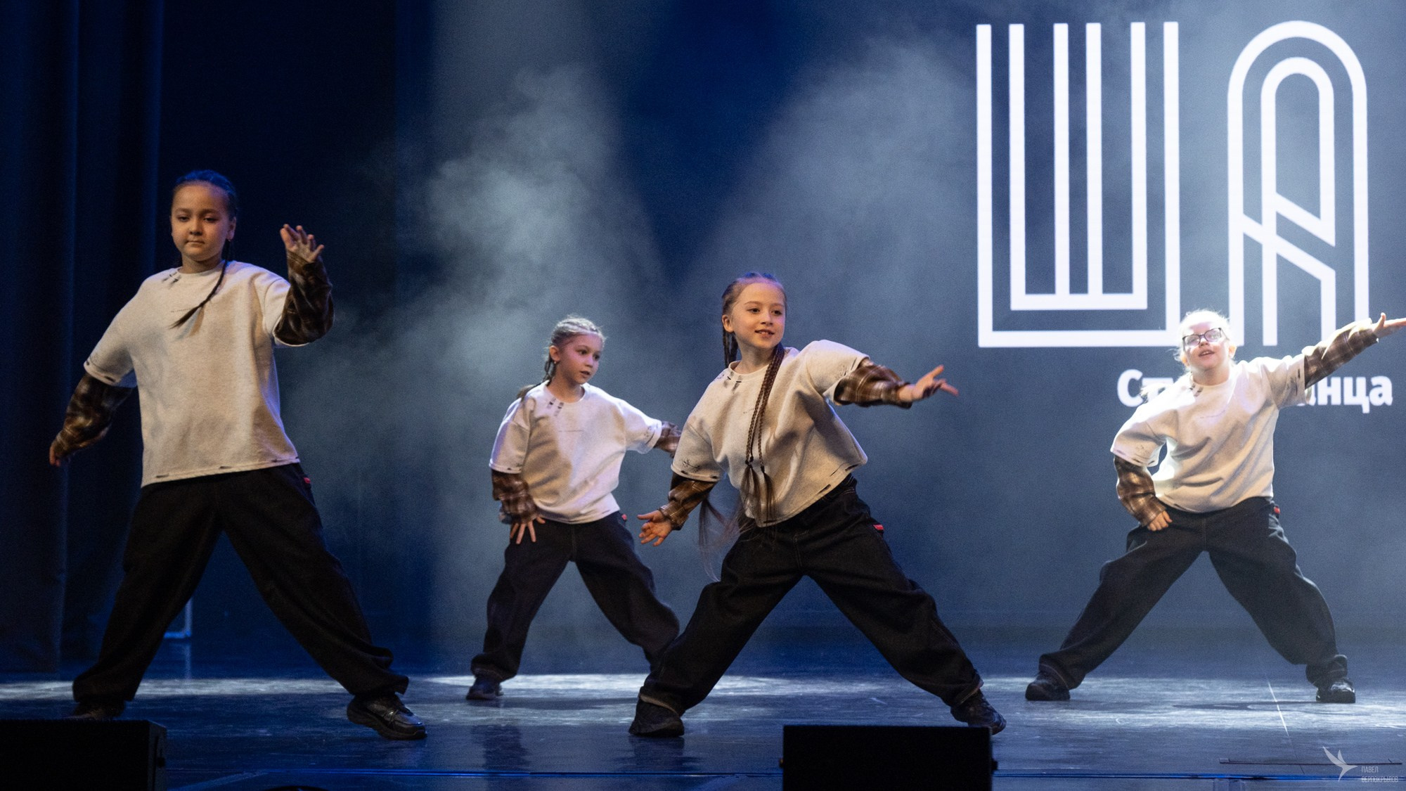 Отчетный концерт студии танца «ШАГ». Репортажный фотограф в Казани Павел Серпокрылов