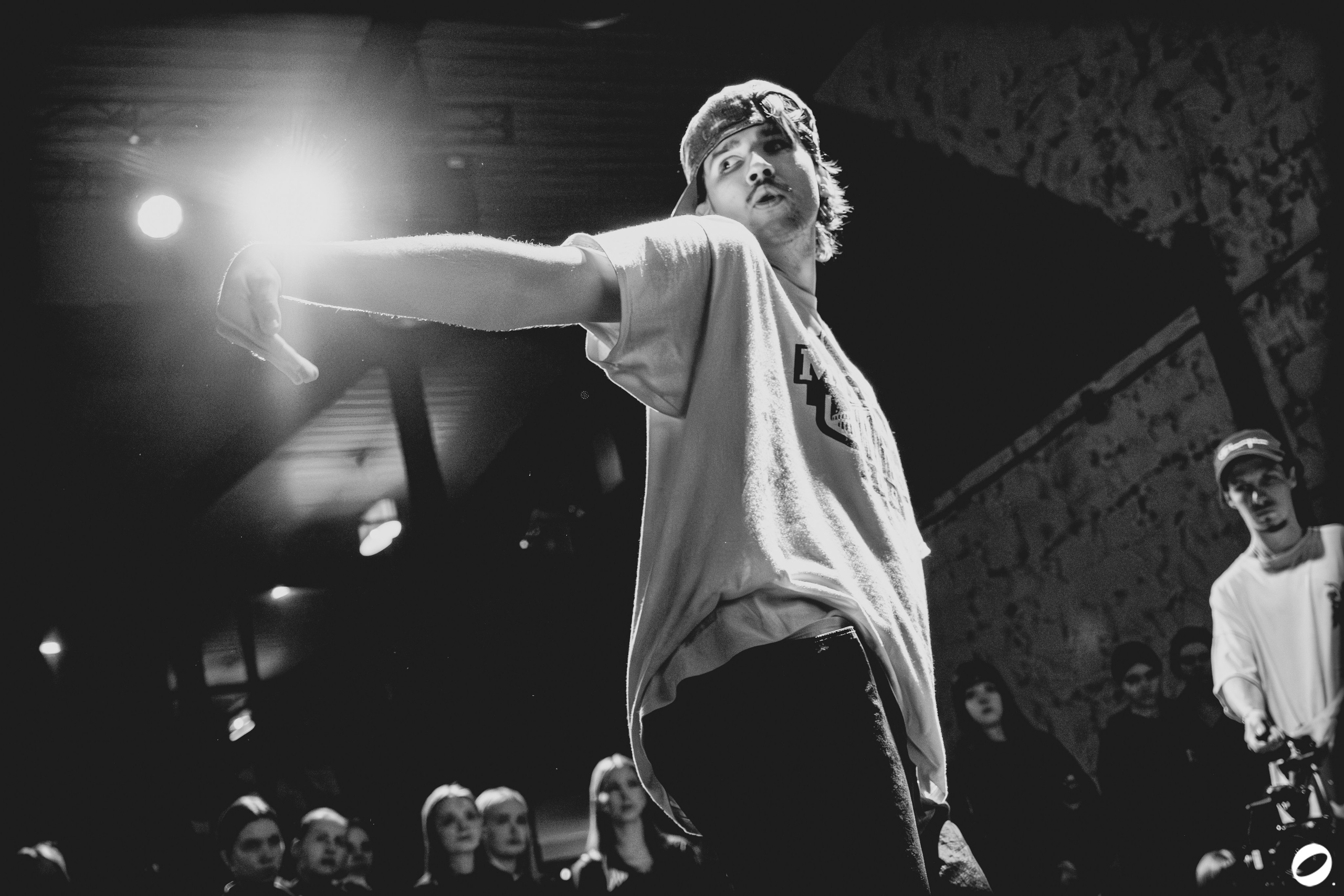 ODD.CLUB 04/04 (@youlovebu). Соня бу тебя сфоткала