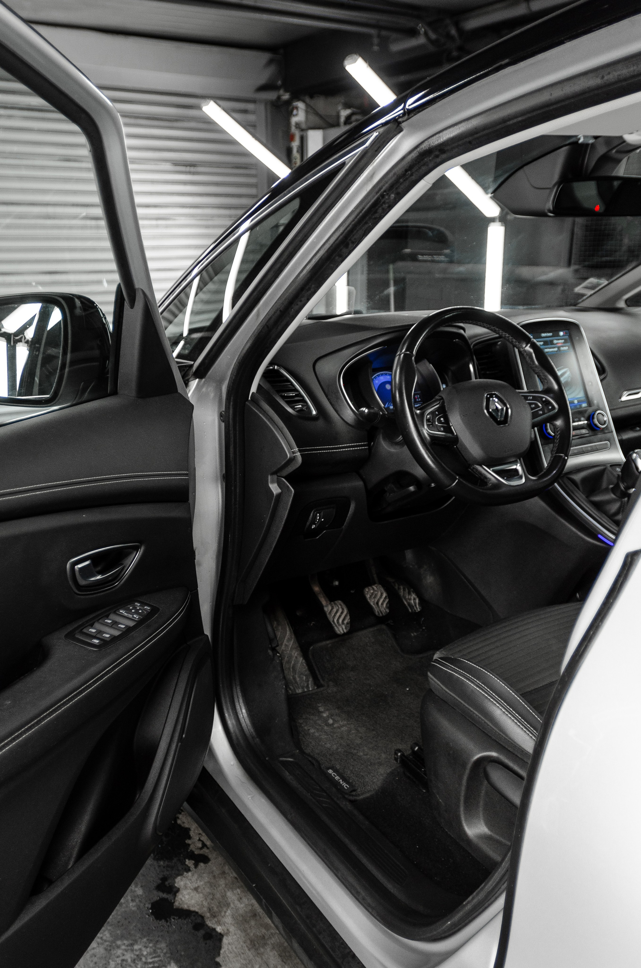 Renault. Автомобильный и интерьерный фотограф в Минске Александр Тагаев