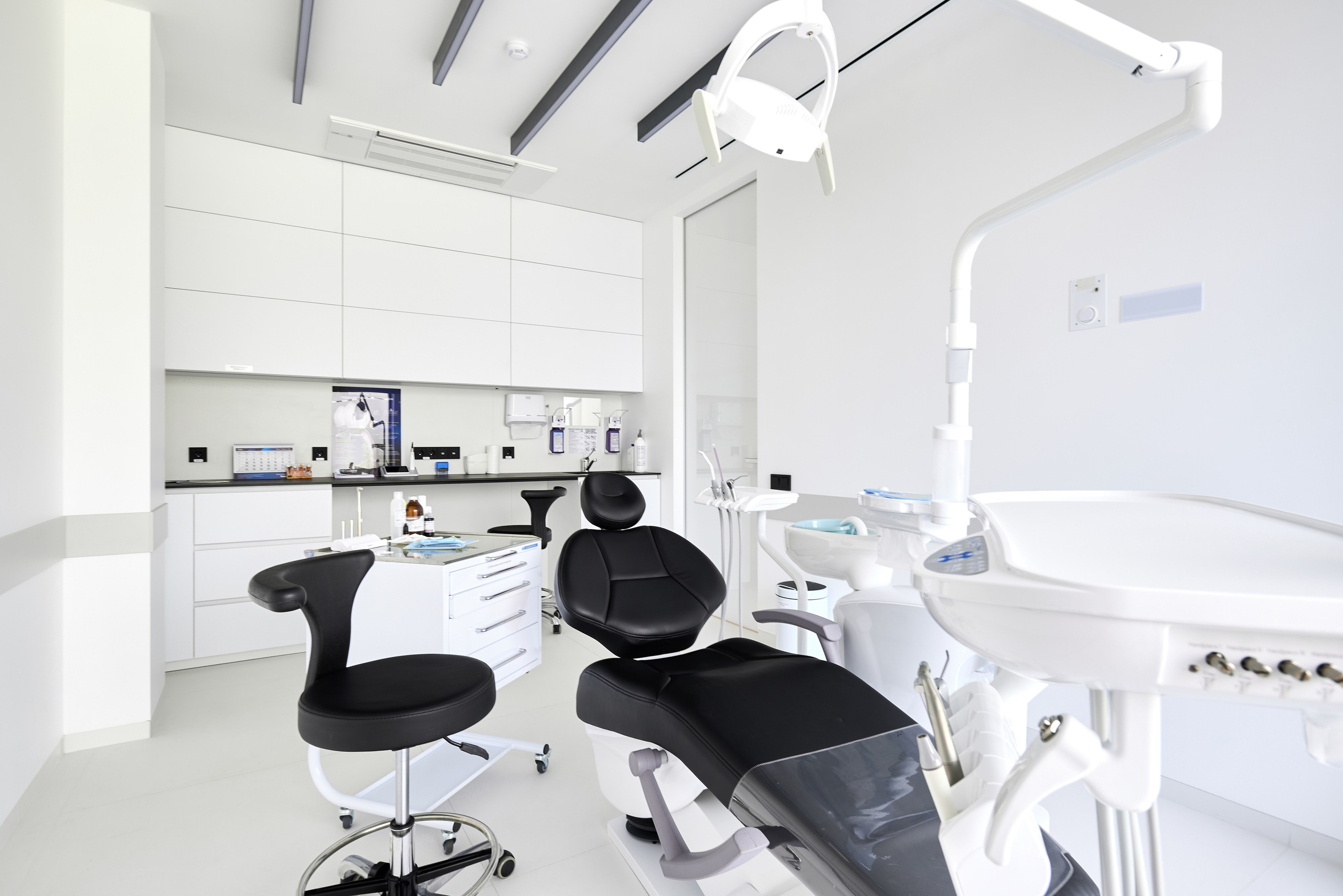 Стоматология Zigma. Автомобильный и интерьерный фотограф в Минске Александр Тагаев