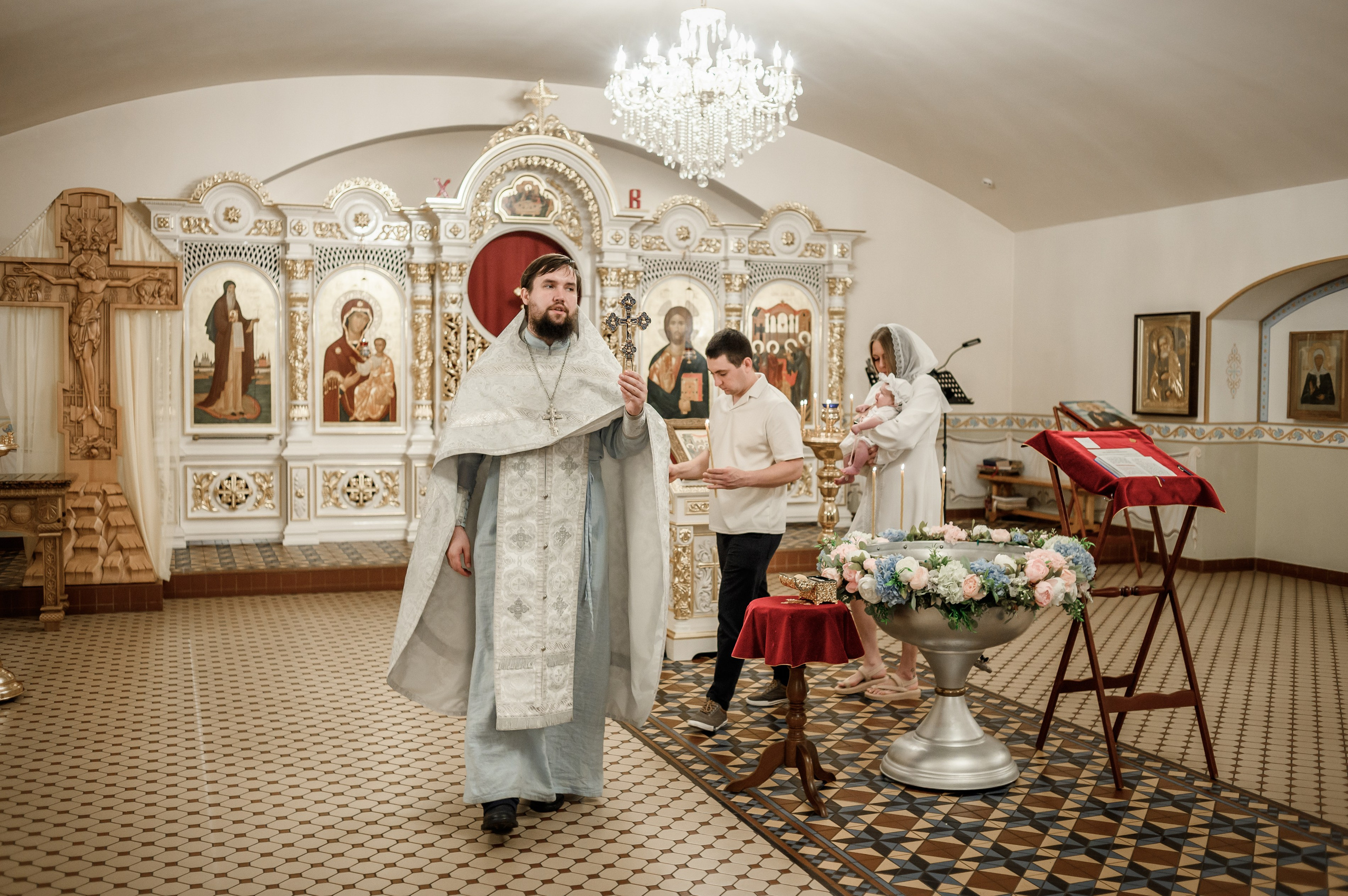 Фотограф на крещение в Рязани Валя Лялина. Фотограф новорождённых в Рязани, фотосъемка выписки из роддома, крещен