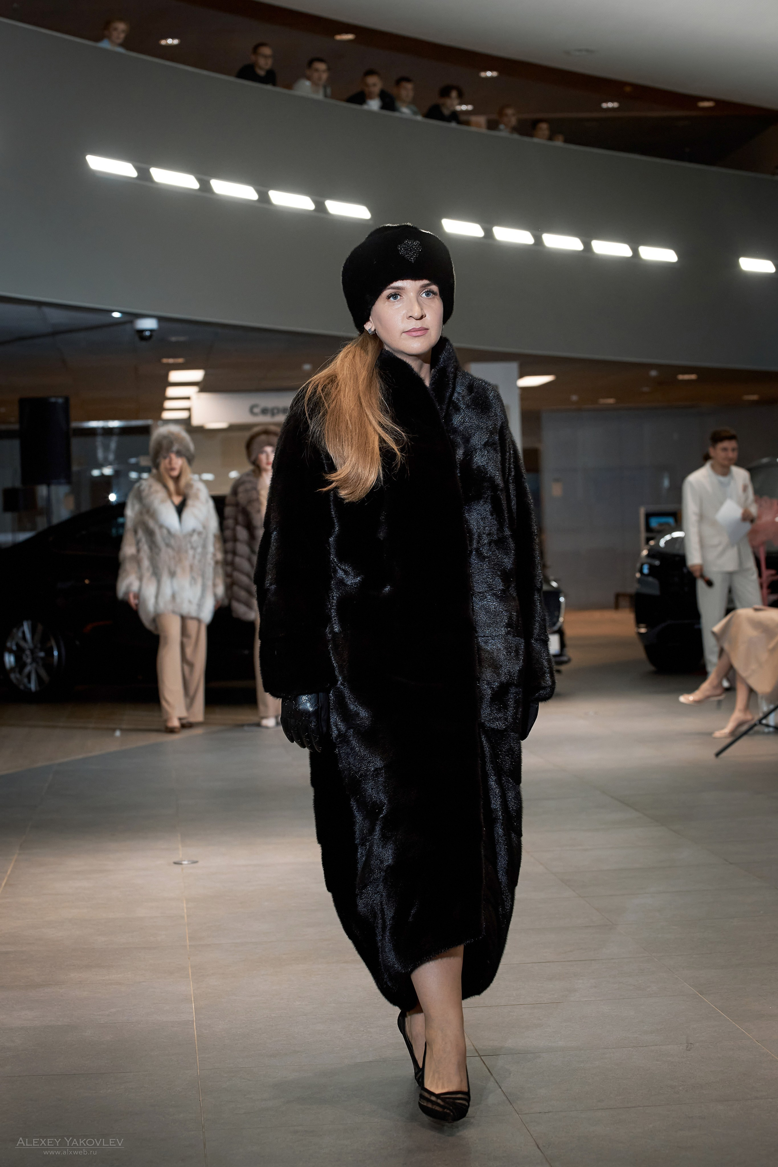 Модный показ PRE-FALL модельной школы Modeling+. Фотограф Алексей Яковлев