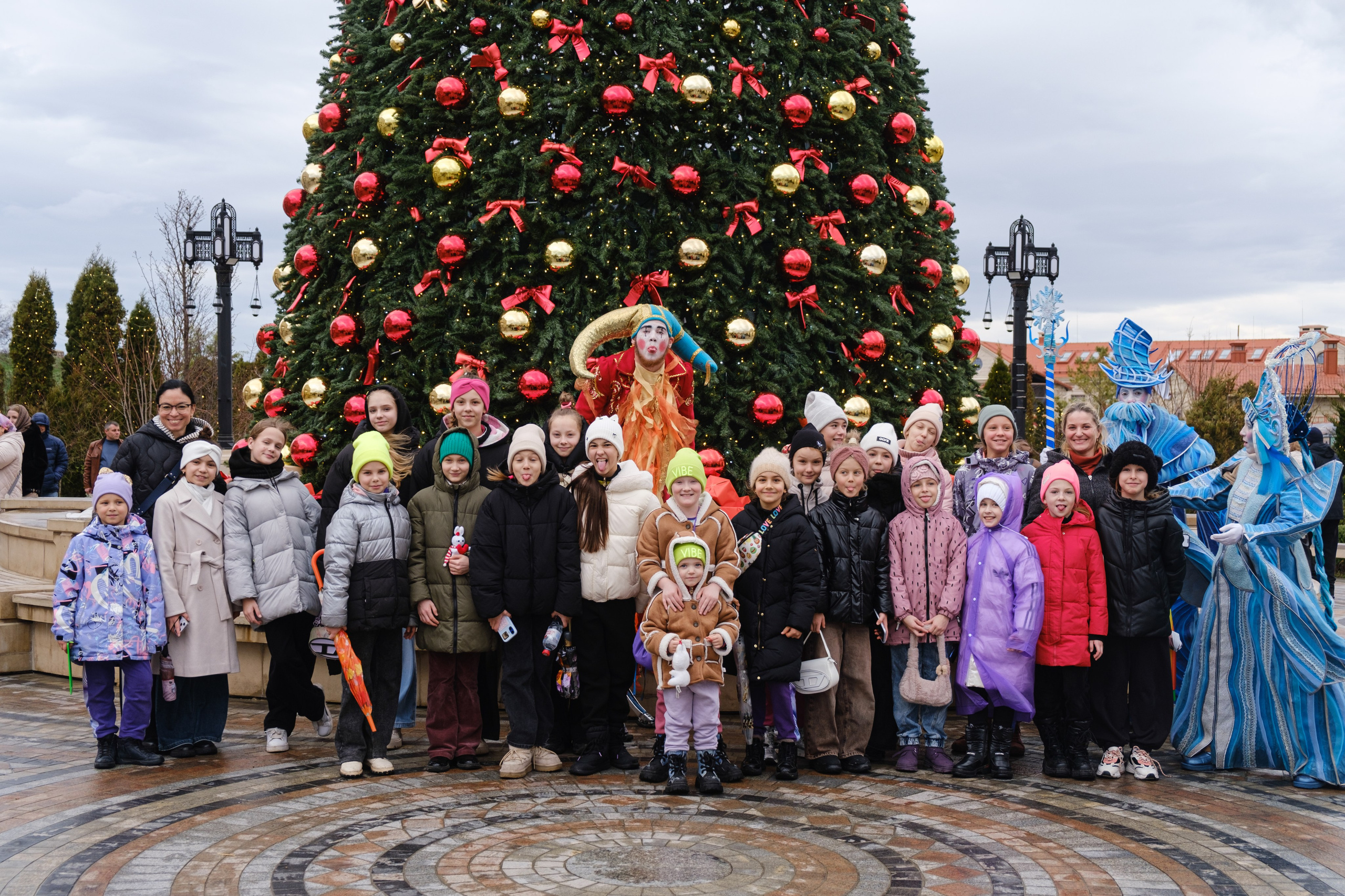 Новогодний репортаж из парка «Новый Херсонес» | Фотограф Илья Желдак. Профессиональная фотосъемка в Крыму. Натуральные эмоции и живые кадры. Забронируйте дату прямо сейчас!