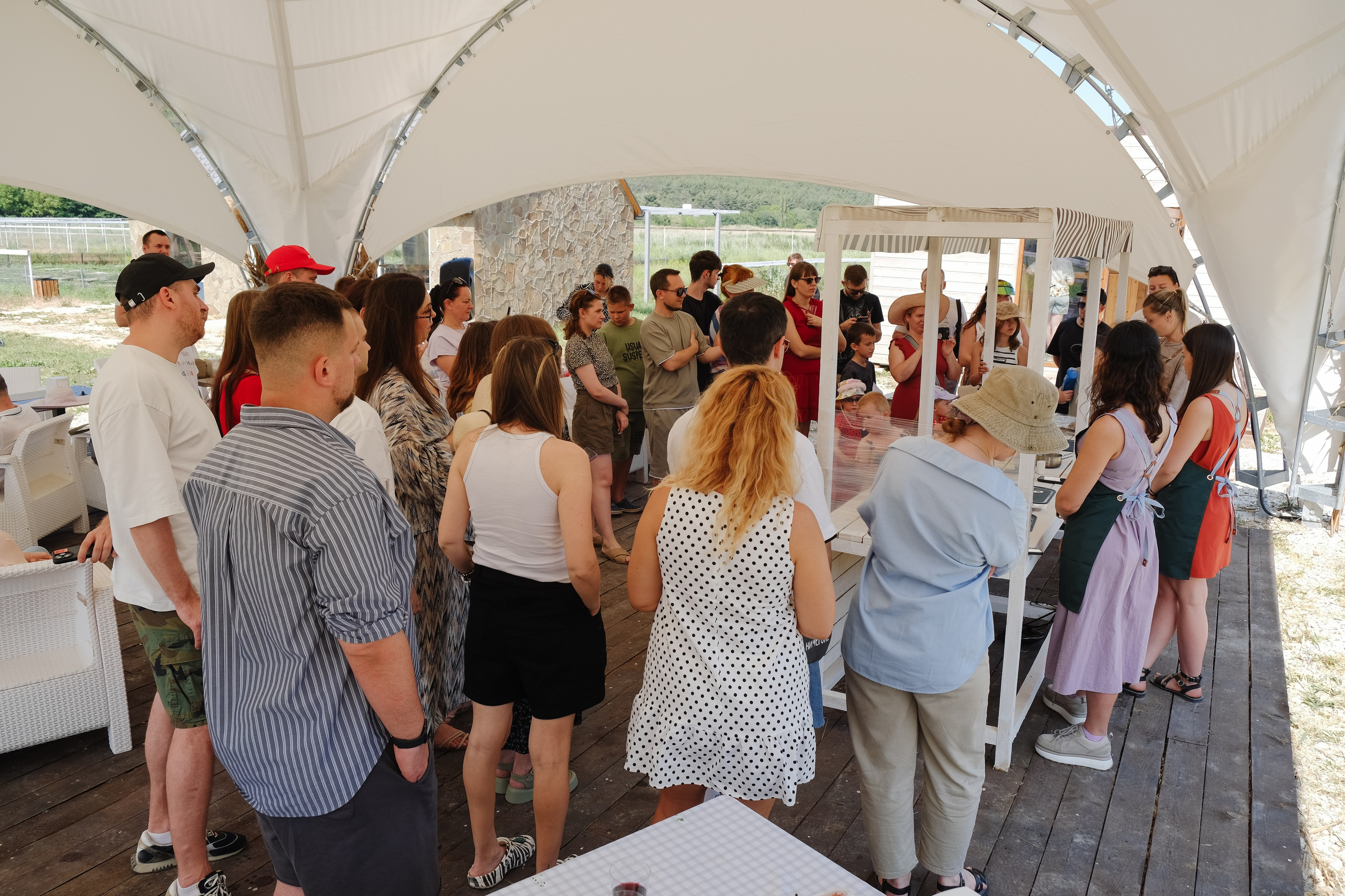 Репортаж на ферме. Профессиональная фотосъемка в Крыму. Натуральные эмоции и живые кадры. Забронируйте дату прямо сейчас!