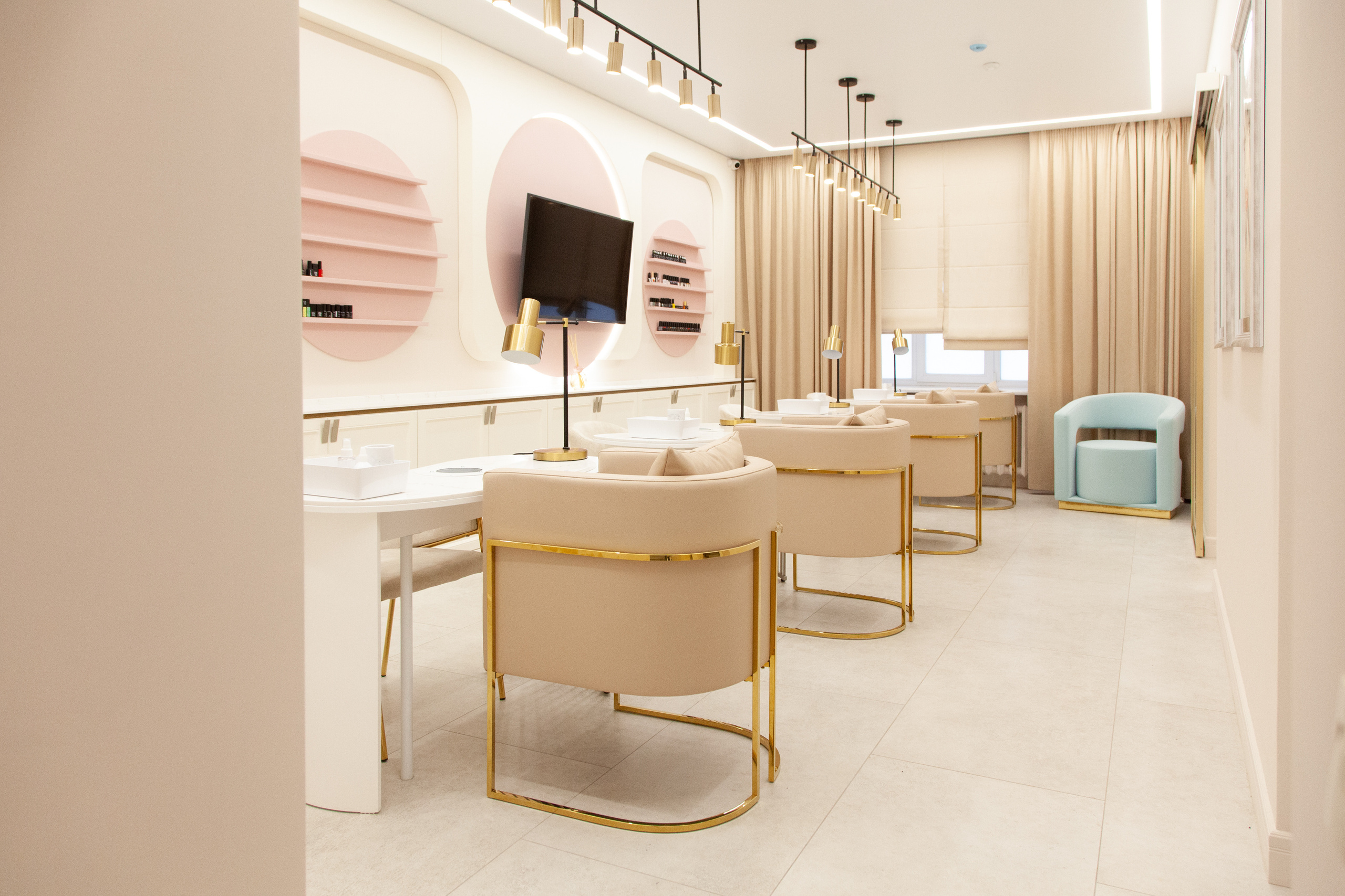 Съемка для студии красоты. Предметный и контент фотограф в Уфе Мария Волошина