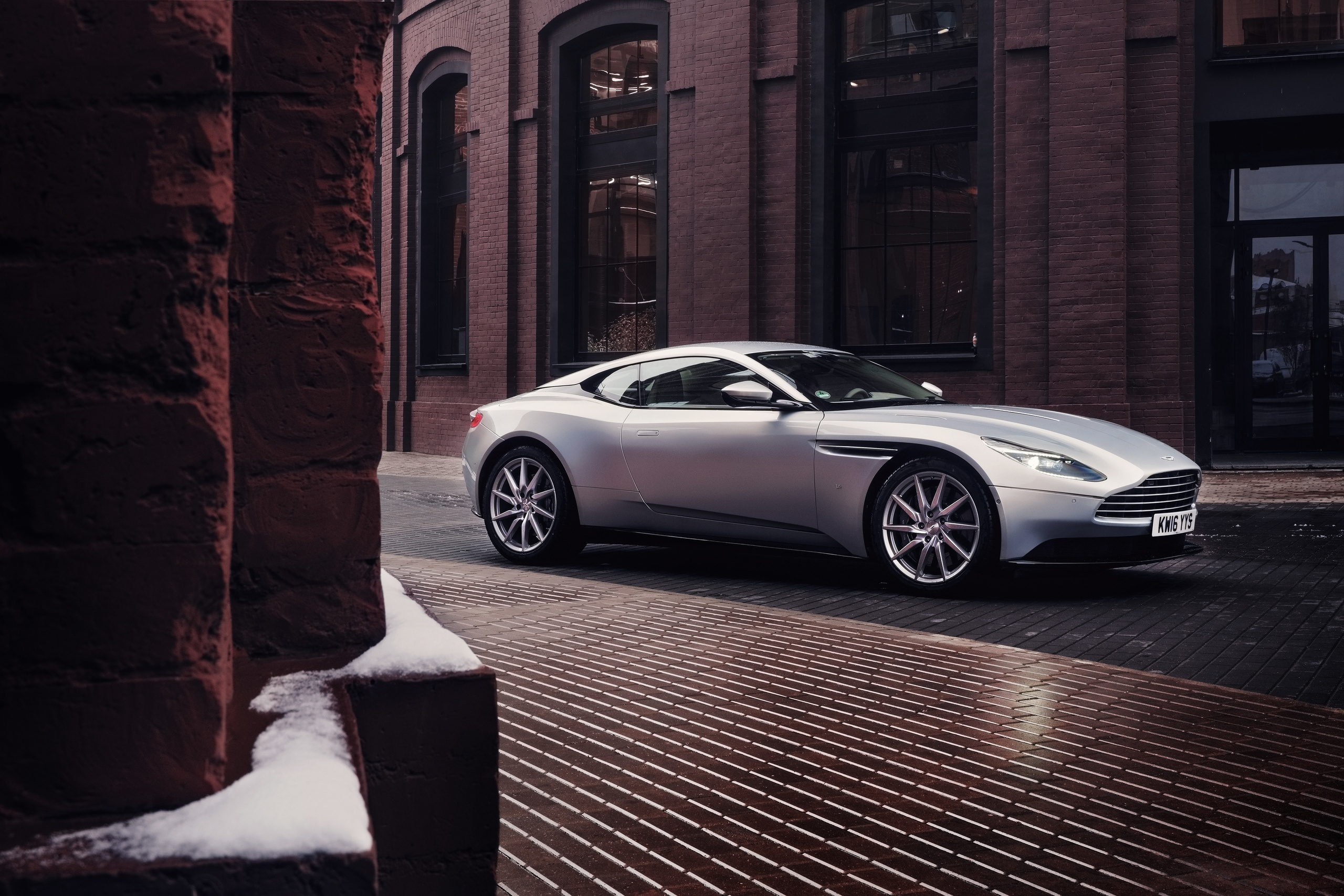 Aston Martin DB11. Гуру мировой свадебной фотографии Александр Ноздрин, г. Москва и весь