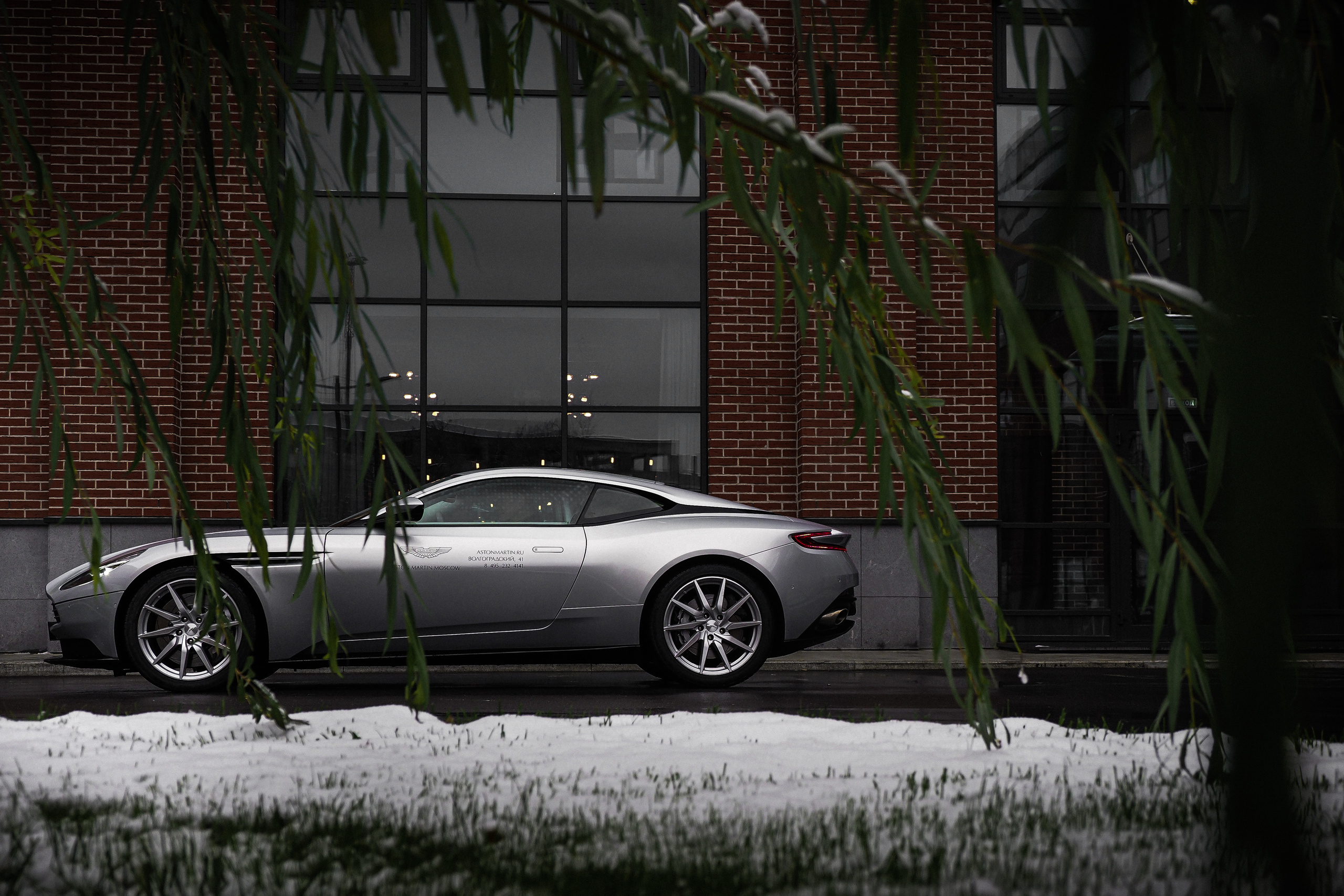 Aston Martin DB11. Гуру мировой свадебной фотографии Александр Ноздрин, г. Москва и весь