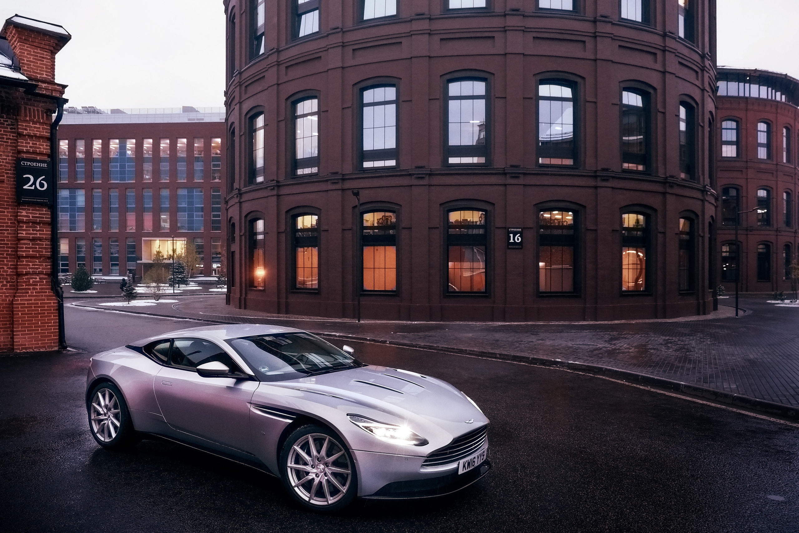 Aston Martin DB11. Гуру мировой свадебной фотографии Александр Ноздрин, г. Москва и весь