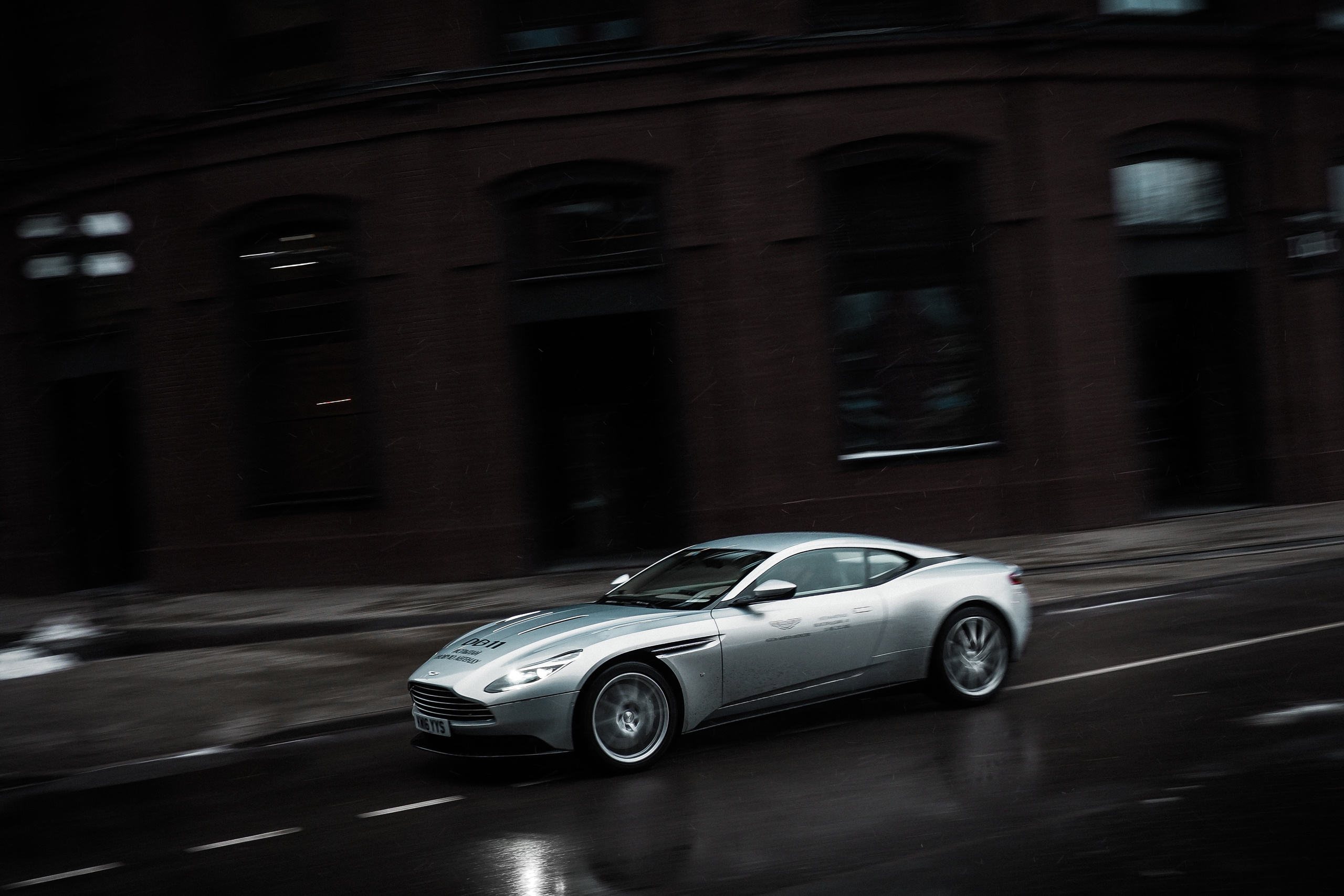 Aston Martin DB11. Гуру мировой свадебной фотографии Александр Ноздрин, г. Москва и весь