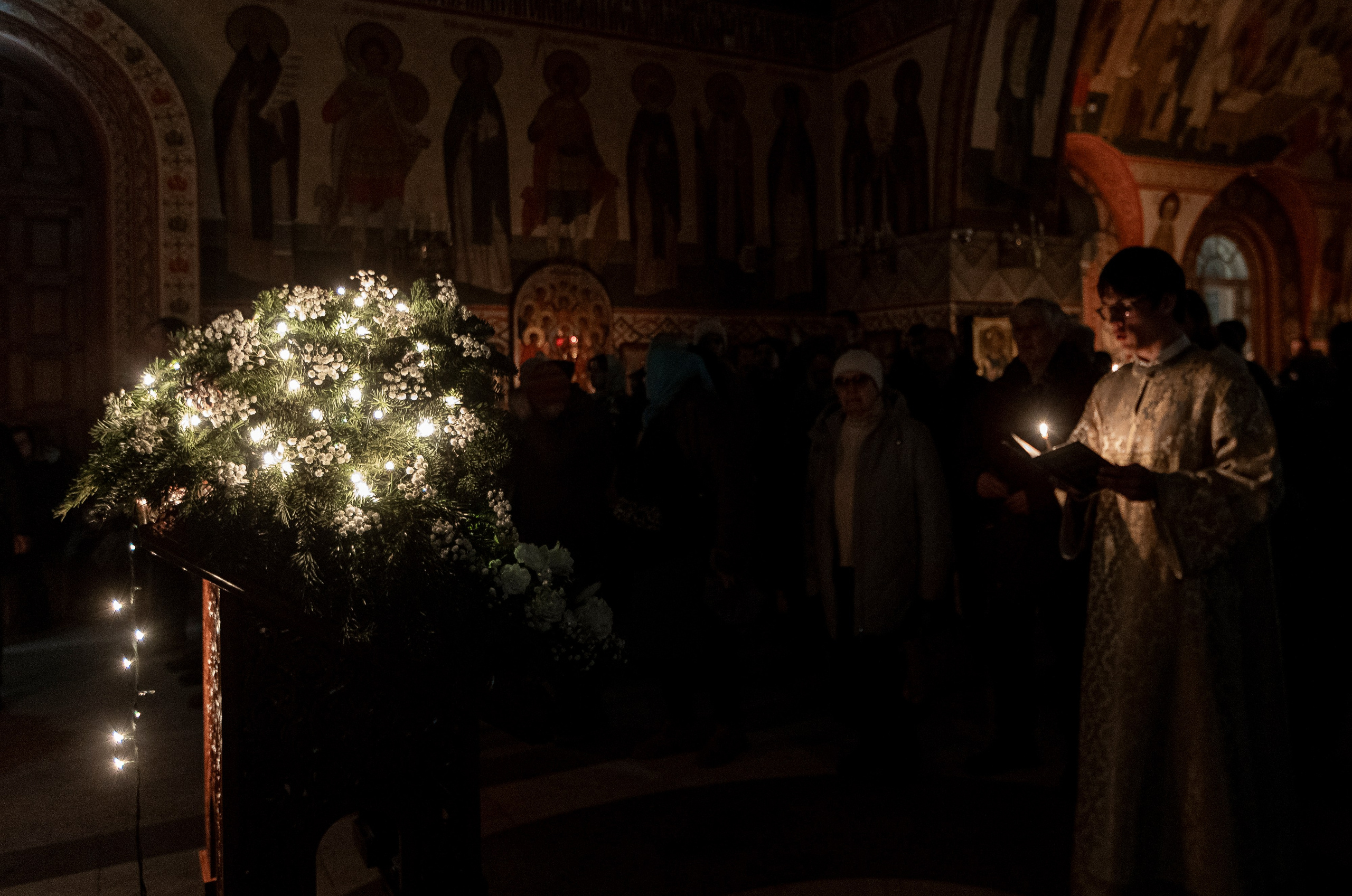 Рождество в храме Св. Вмч. Димитрия Солунского. Интерьерный фотограф в Москве Роман Потапов