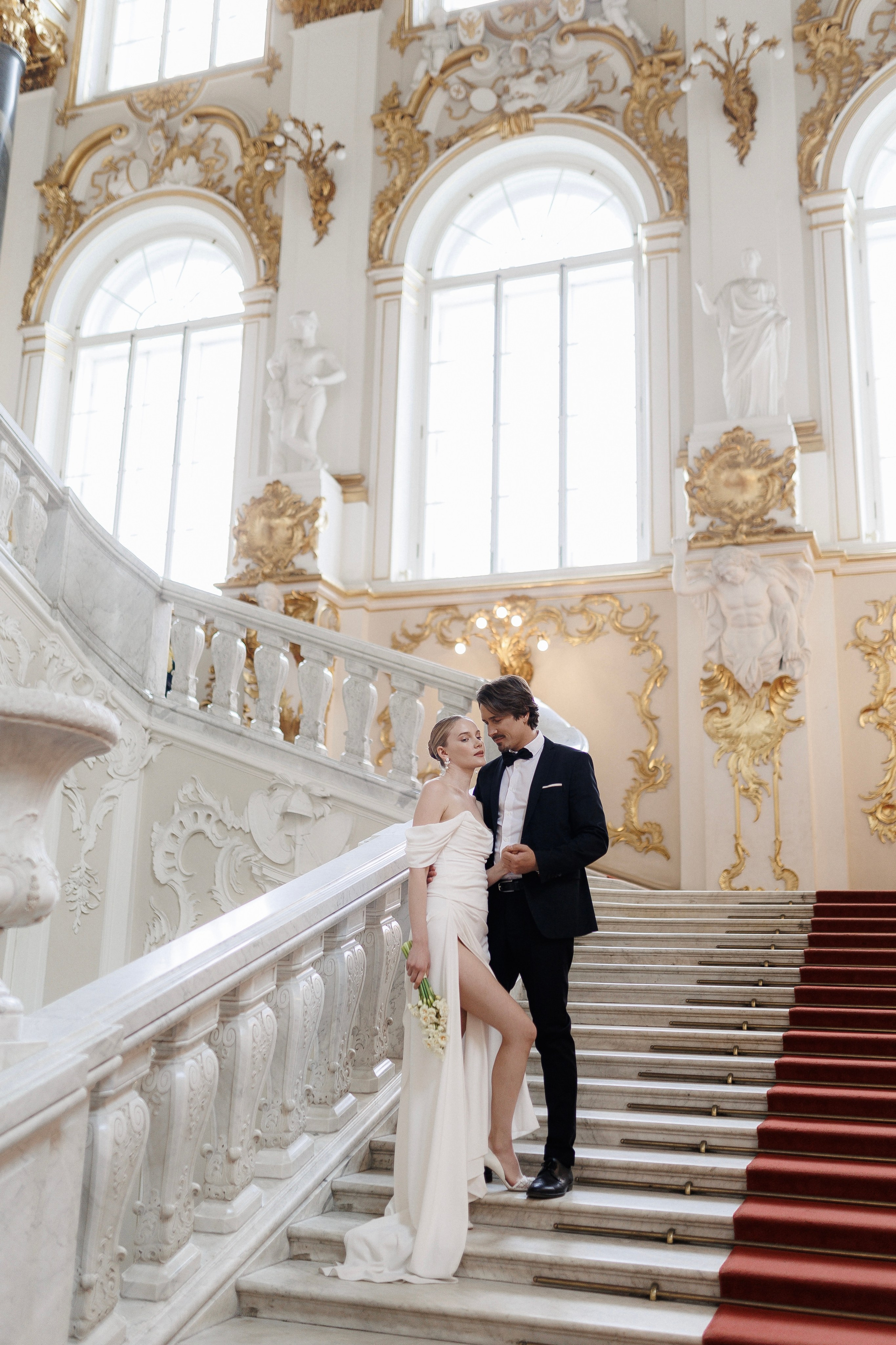 ···. Свадебный фотограф в Санкт-Петербурге Александра Чукавина