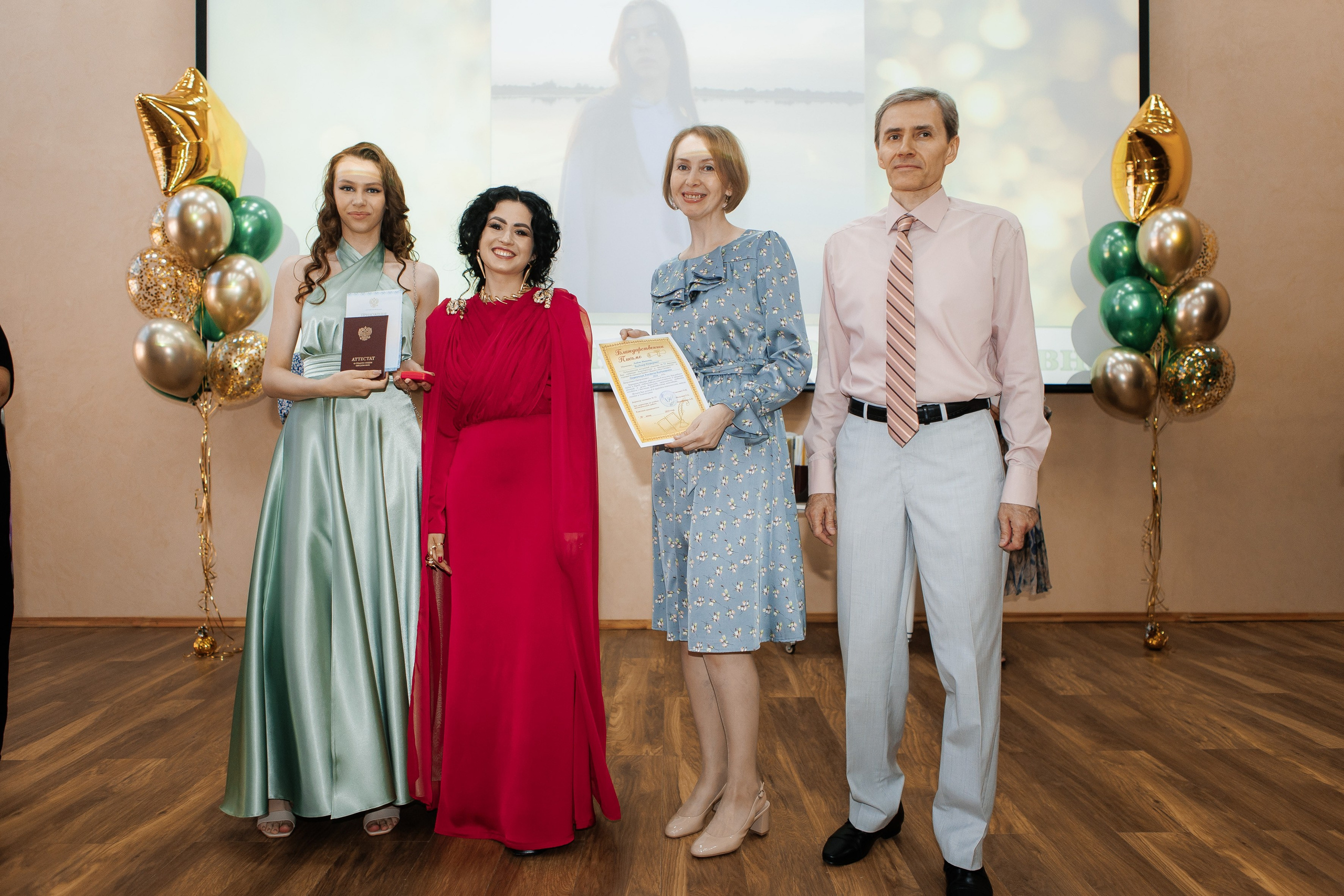 Выпускной Гимназия 12 2024 г. Свадебный и портретный Фотограф в Липецке Дмитрий Котюков