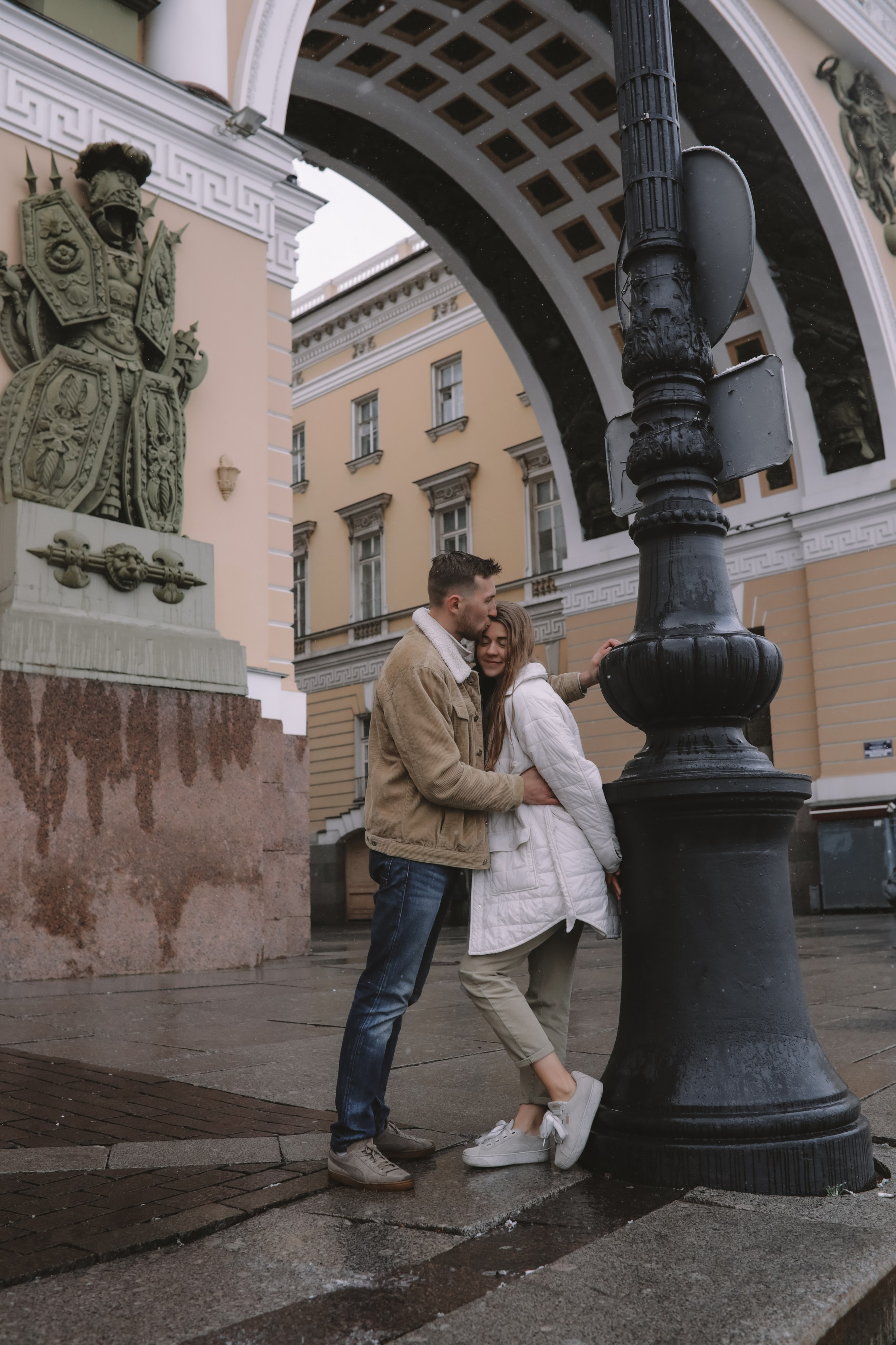 Фотопрогулка по Дворцовой площади под первым снегом, в Санкт-Петербурге. Фотограф в Санкт-Петербурге Разиля Идиятуллина