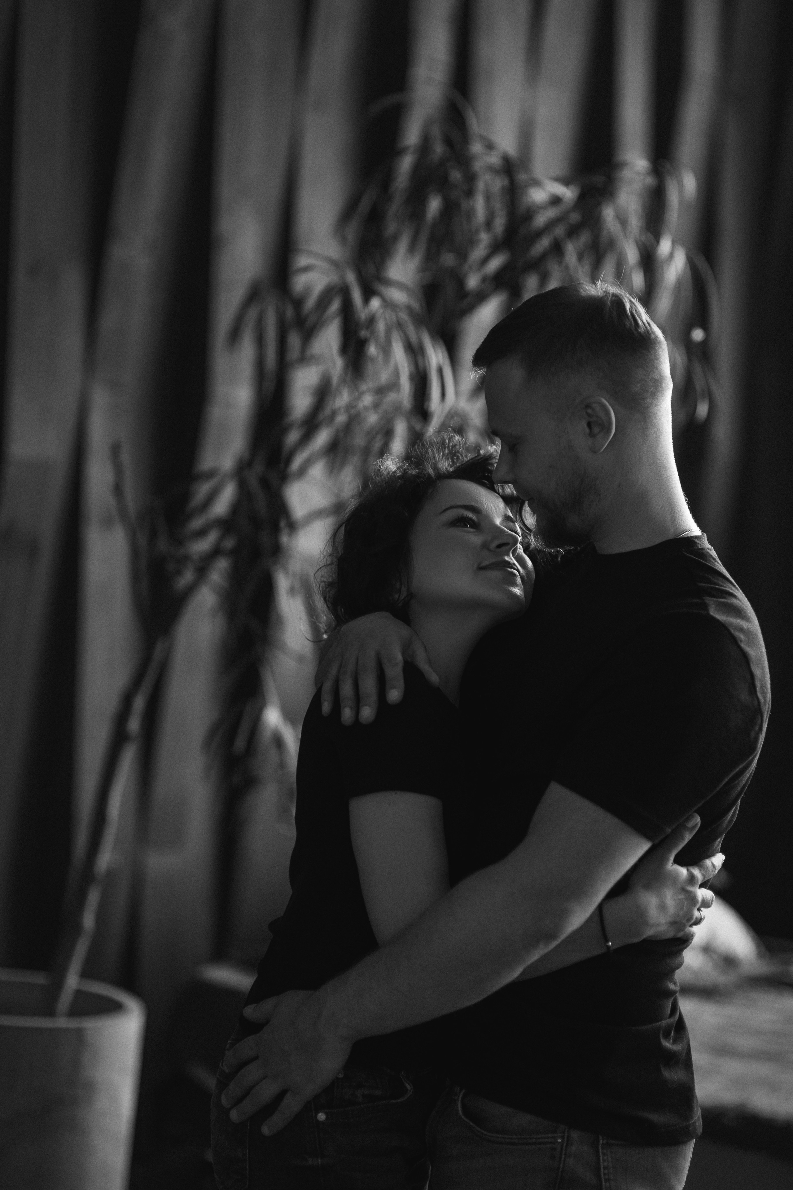 Стильная фотосессия влюбленных в студии — уют и эмоции в каждом кадре. Профессиональный фотограф в Москве. Елена Шуваева