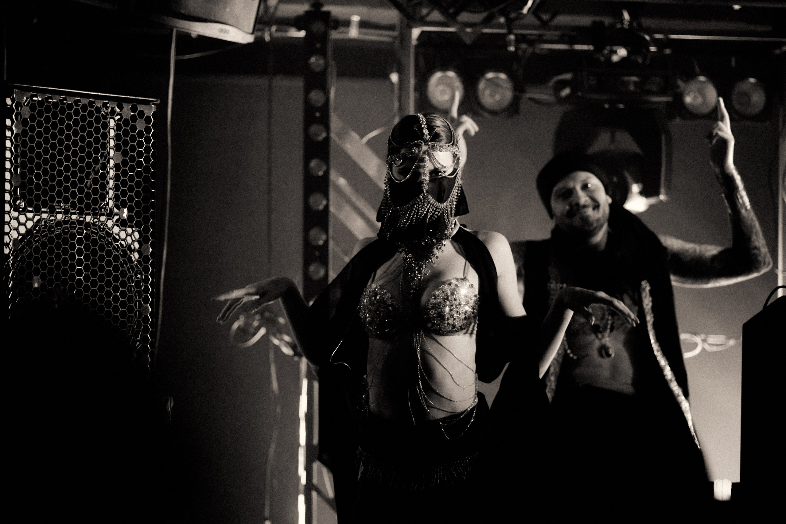 ILLEGAL FRIENDS MIRAGE. ФОТОГРАФ НА МЕРОПРИЯТИЕ ОТ СОЛЬ МЕДИА PRODUCTION