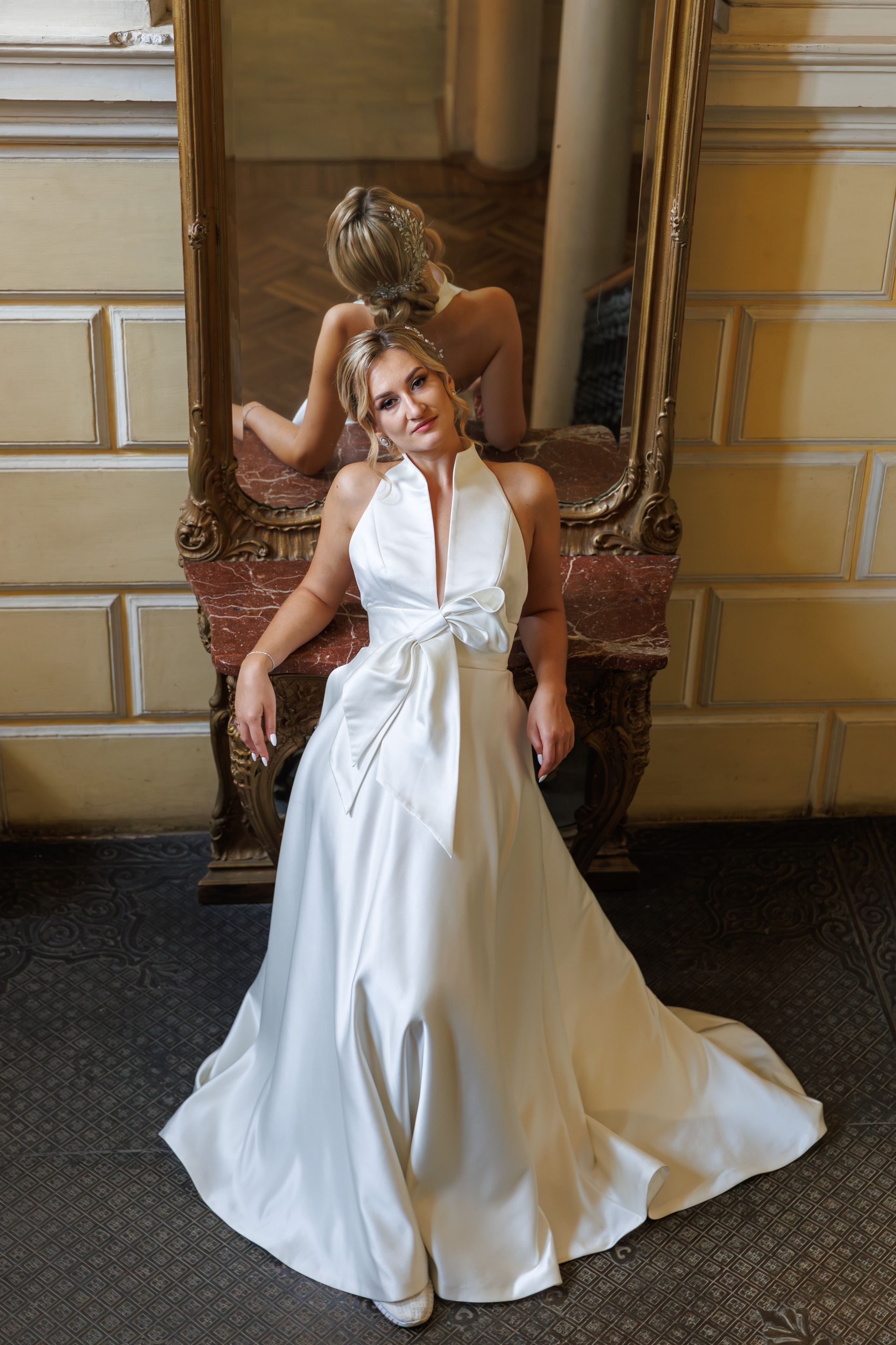 Свадебная фотосессия в библиотеке-читальне им А. С. Пушкина. Свадебный фотограф Москва и МО Сергей Киржаев