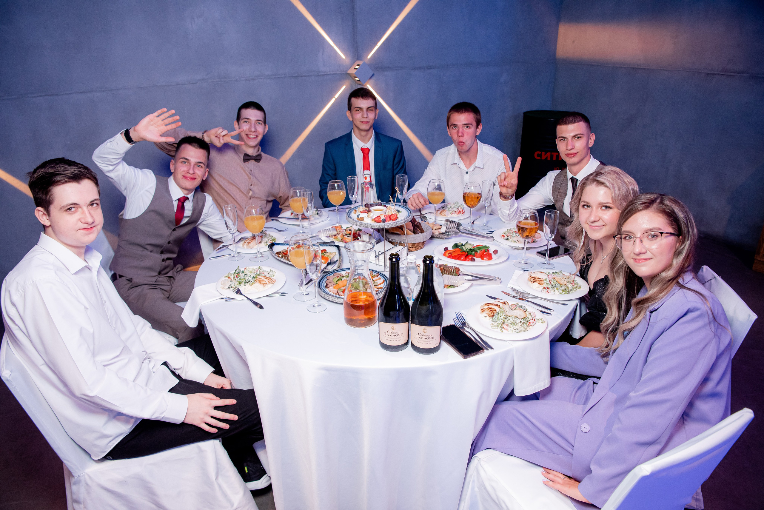 140 Школа. Вручение и Банкет. Сити Холл. Фотограф в Волгограде и Волжском Александр Горбань