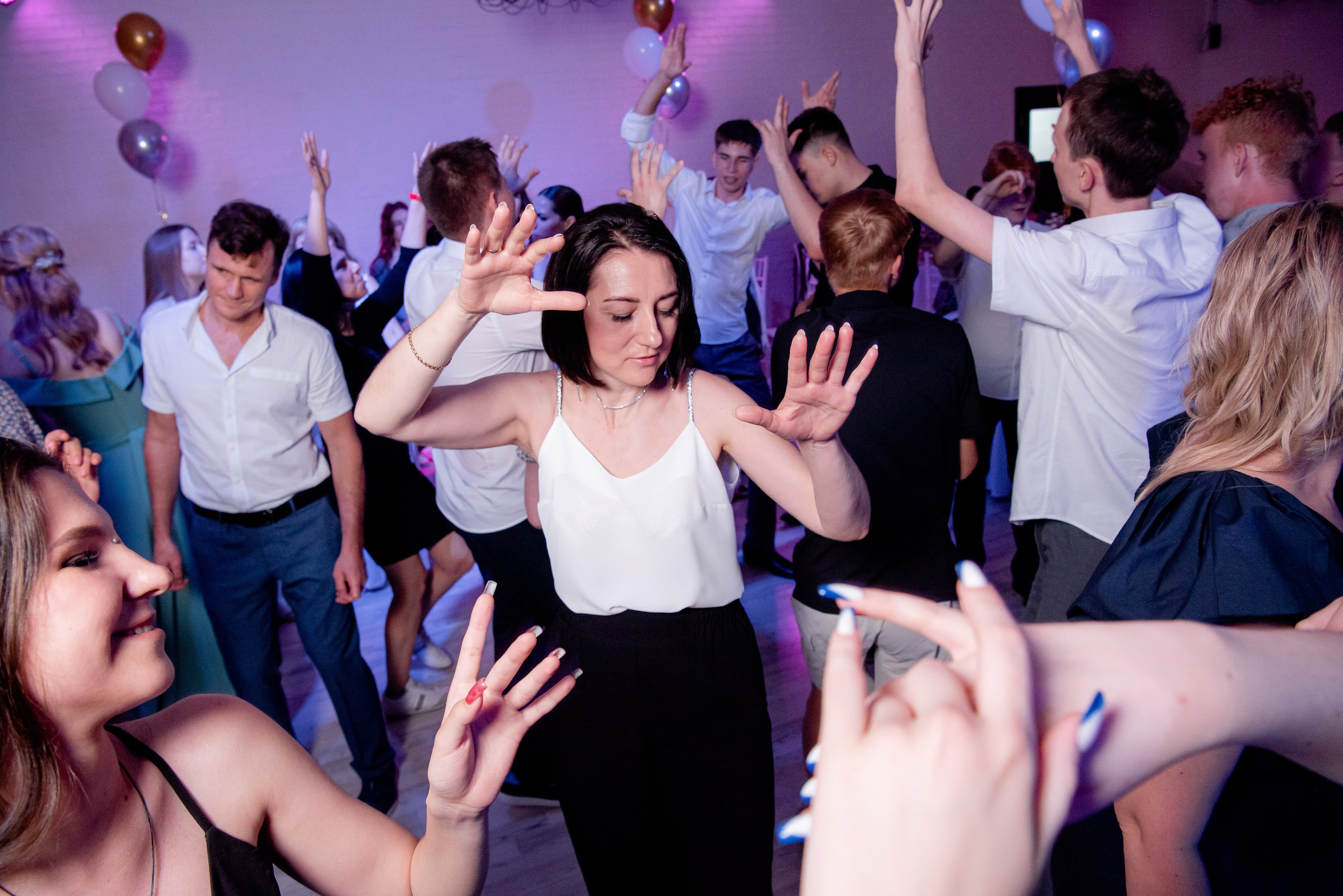 30 Школа. Вручение и Банкет. ДК Юбилейный и Банхоф. Фотограф в Волгограде и Волжском Александр Горбань