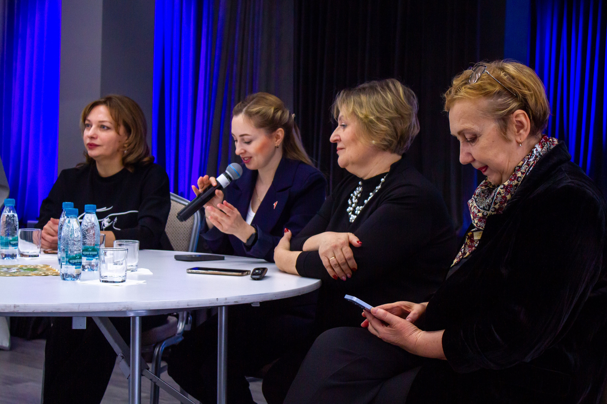 Круглый стол «Каким быть школьному театру»