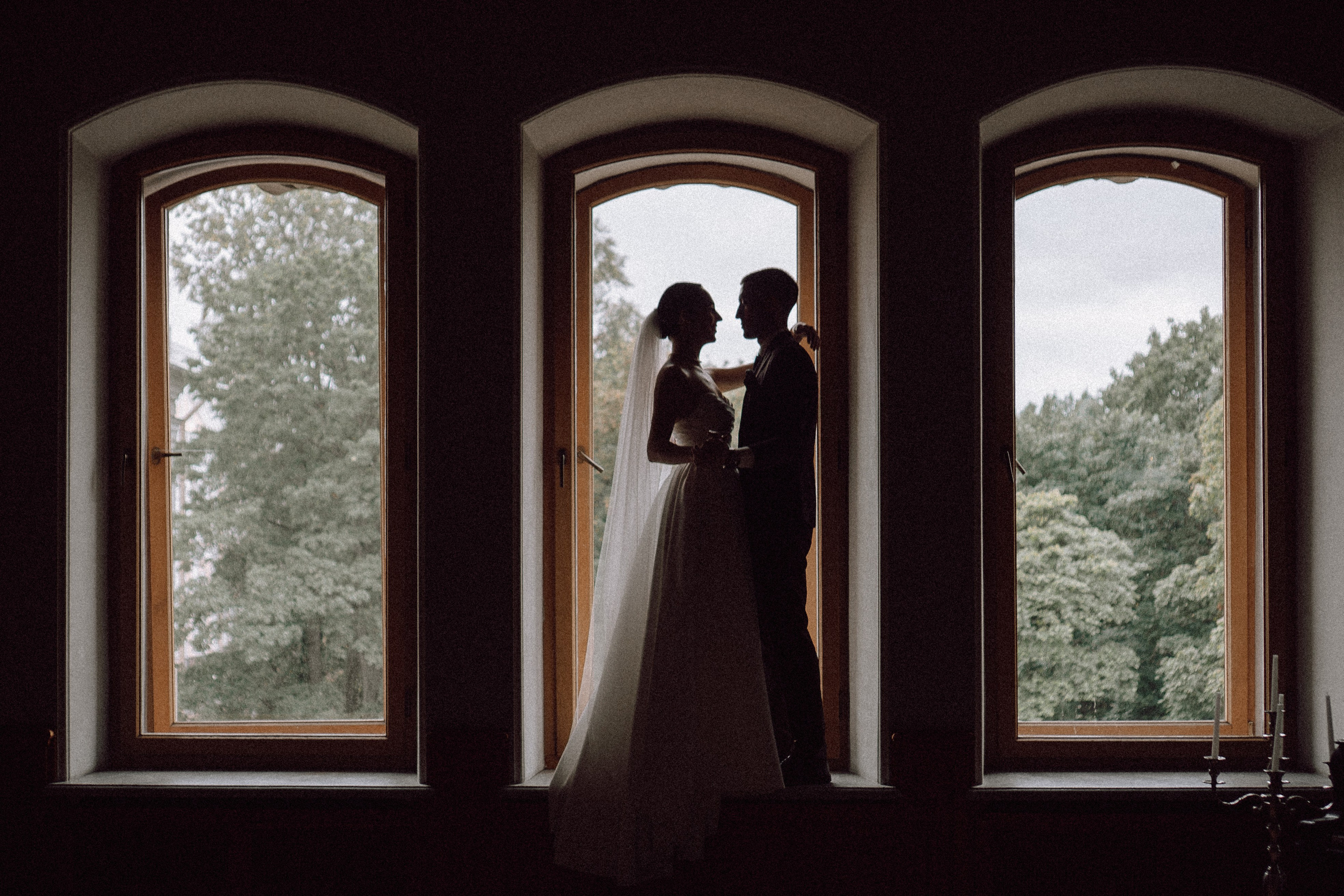 СВАДЕБНАЯ ПРОГУЛКА В САНТК-ПЕТЕРБУРГЕ (ИСАКИЕВСКИЙ СОБОР, ЗИМНЯЯ КАНАВКА, ЭРМИТАЖ И БОЛЬШАЯ МОРСКАЯ УЛИЦА). Профессиональный фотограф, Санкт-Петербург — Виктория Богомолова