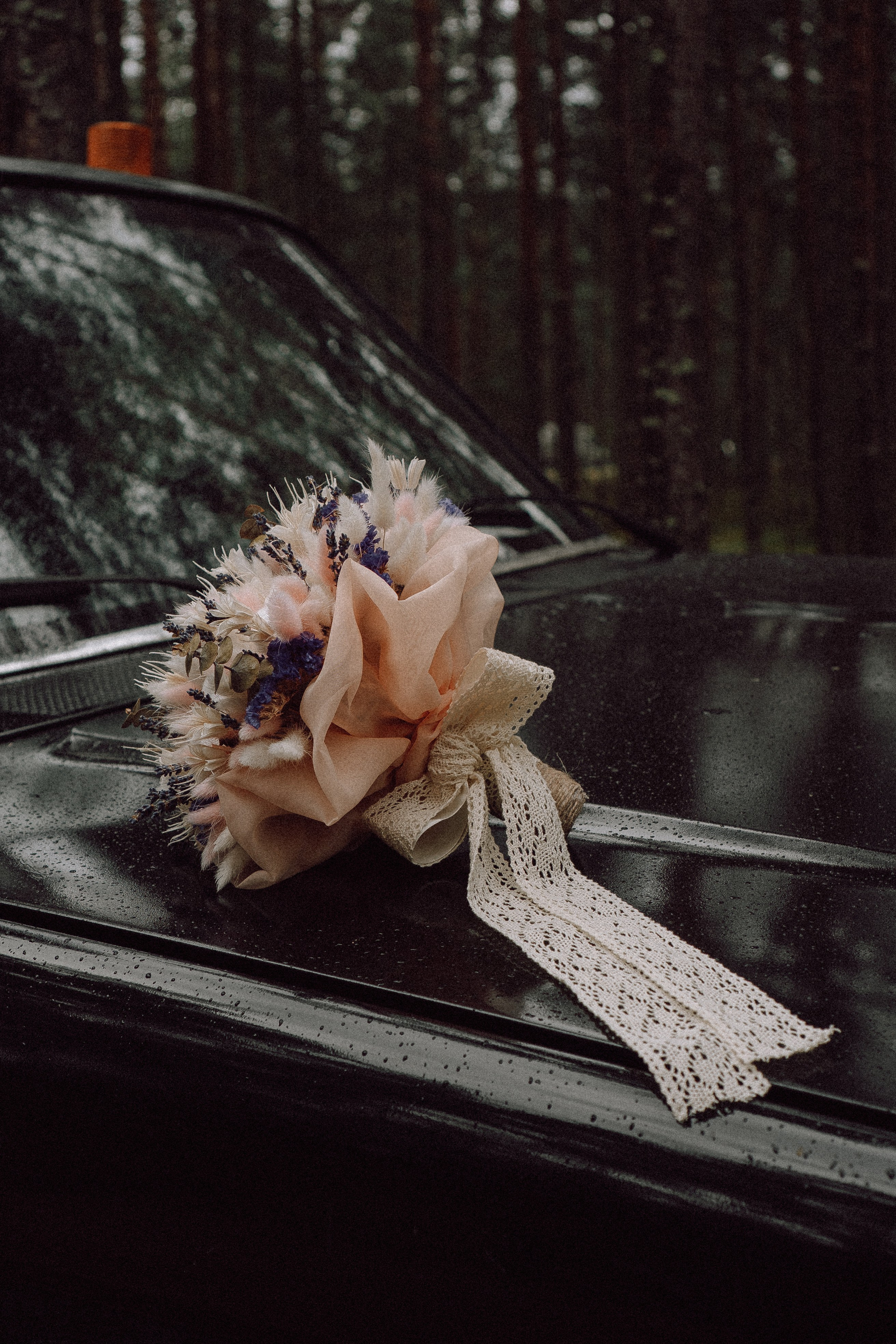 СВАДЕБНАЯ ФОТОСЕССИИЯ ПАРЫ В ГОРОДЕ ПРИОЗЕРСК В СОСНОВОМ ЛЕСУ И С ПИКАПОМ. Профессиональный фотограф, Санкт-Петербург — Виктория Богомолова