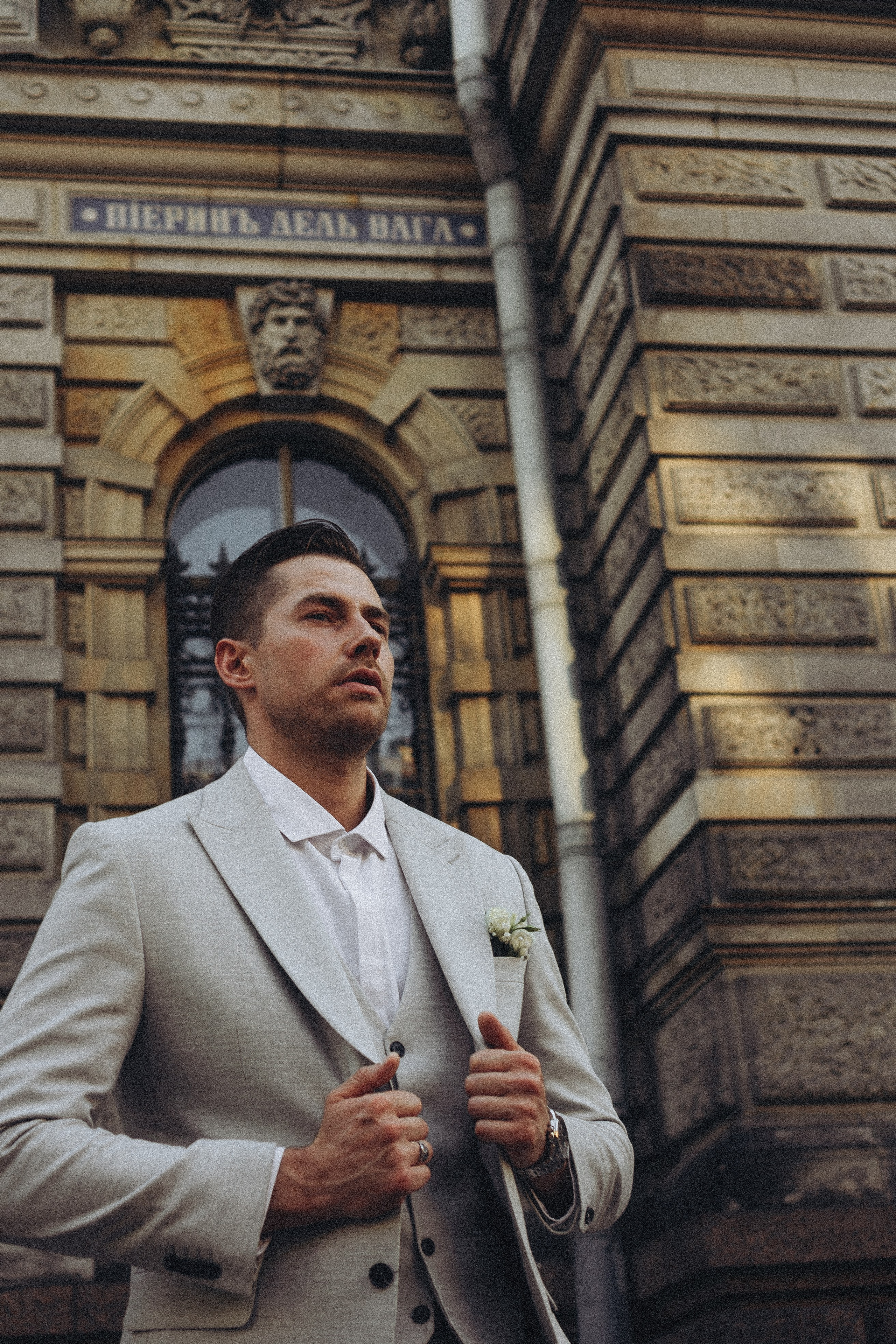 Свадебная сьемка у академии Штиглица. Профессиональный фотограф, Санкт-Петербург — Виктория Богомолова