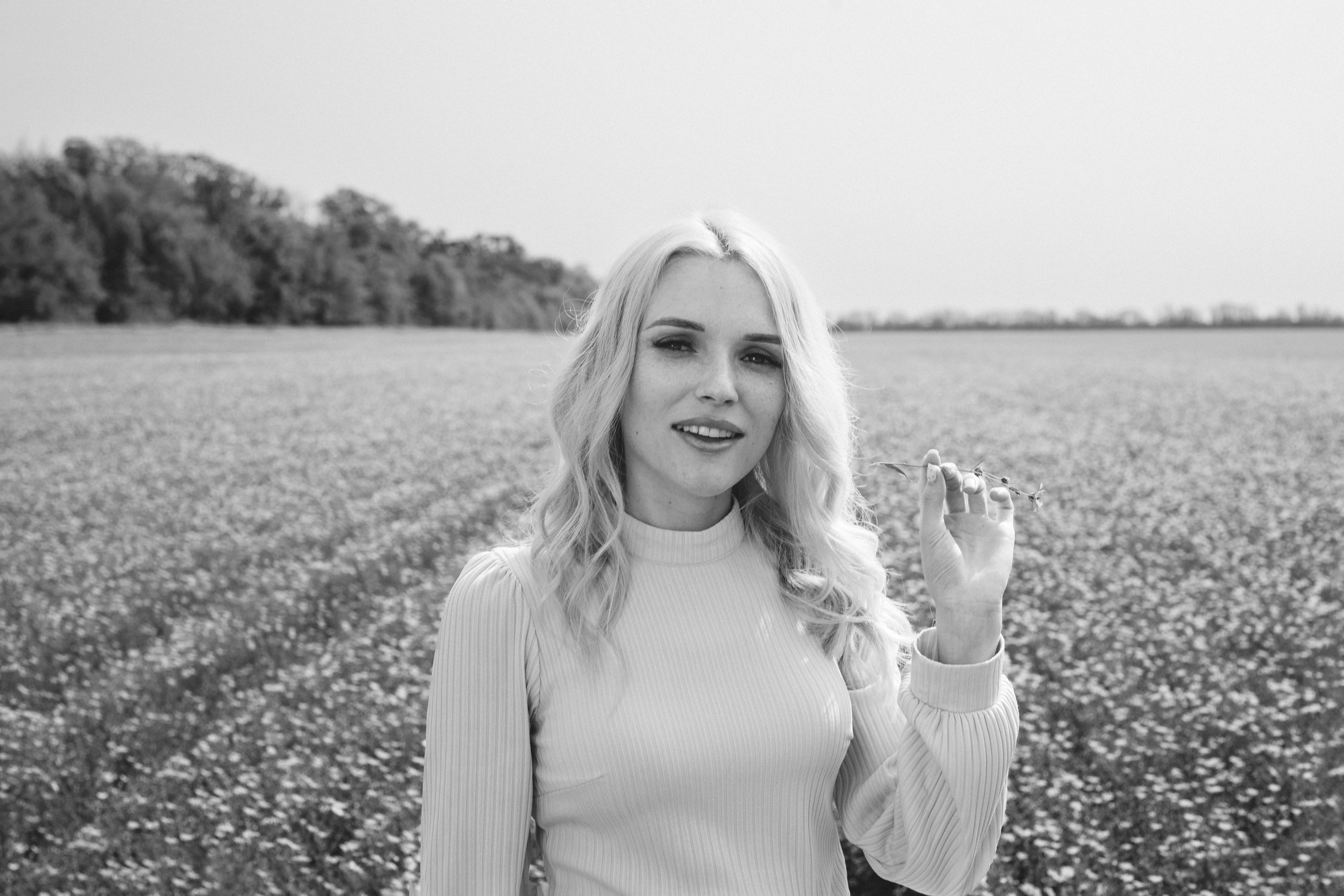 Фотосессия в поле льна. Свадебный и семейный фотограф в Краснодарском крае Мария Данилкина