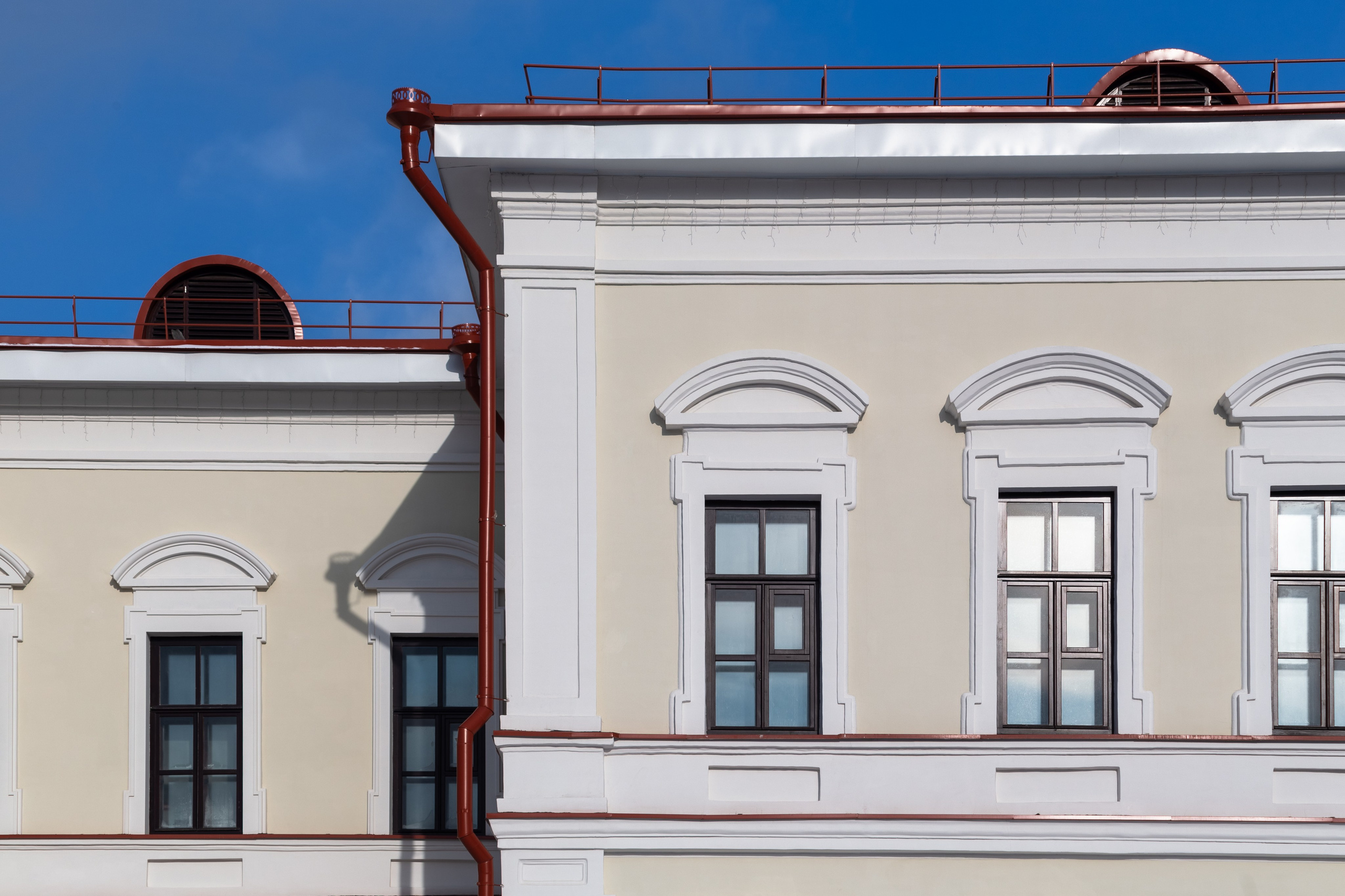 Отреставрированный «Дом Мясникова» на Вейнбаму, заказчик ООО «Гуриати». Интерьерный фотограф и ретушер в Красноярске Денис Антропов