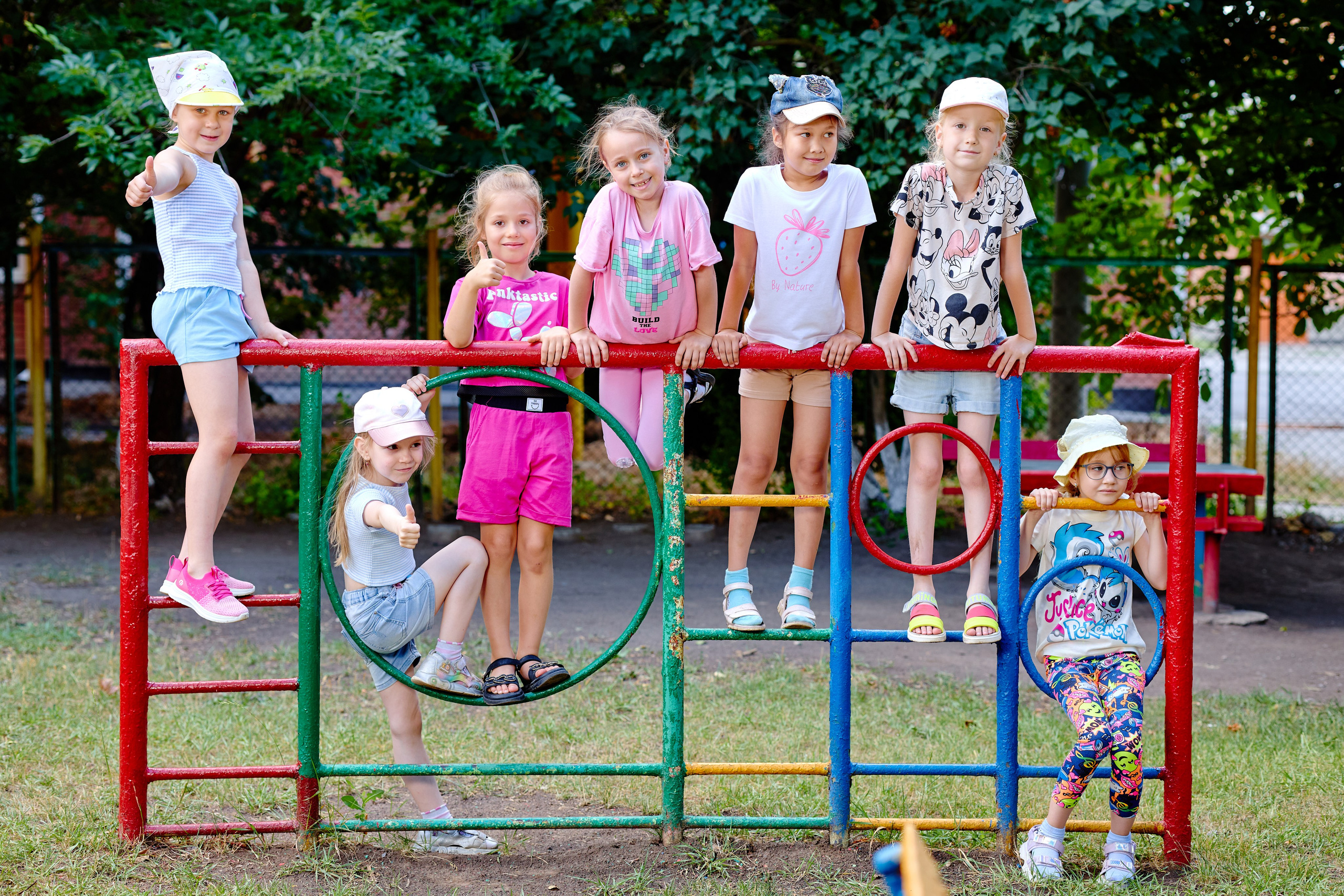 Пример летней съемки в детском саду № 92 Старшая группа Радуга. Фотограф Выпускные альбомы Таганрог Сергей Коробченко