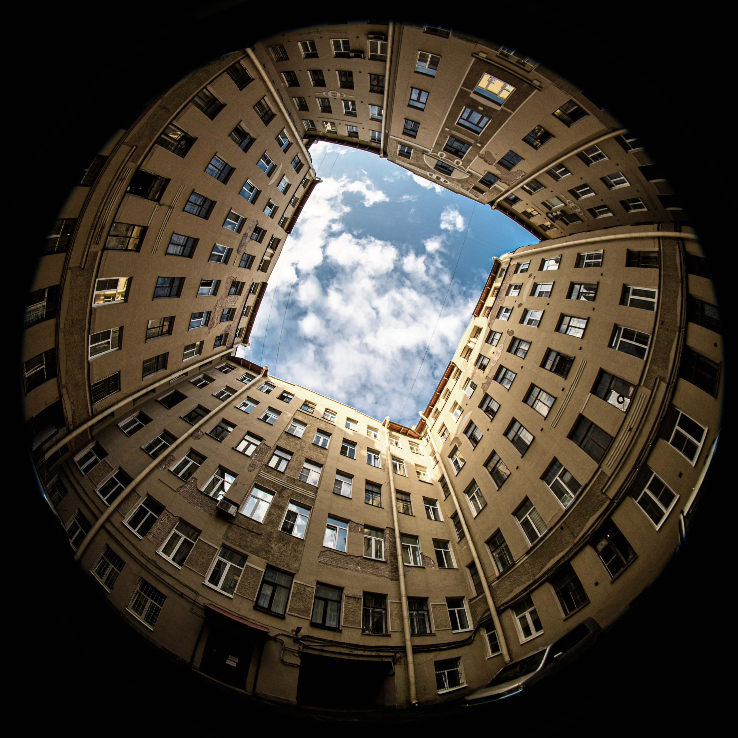 15-я линия В.О., 15Б