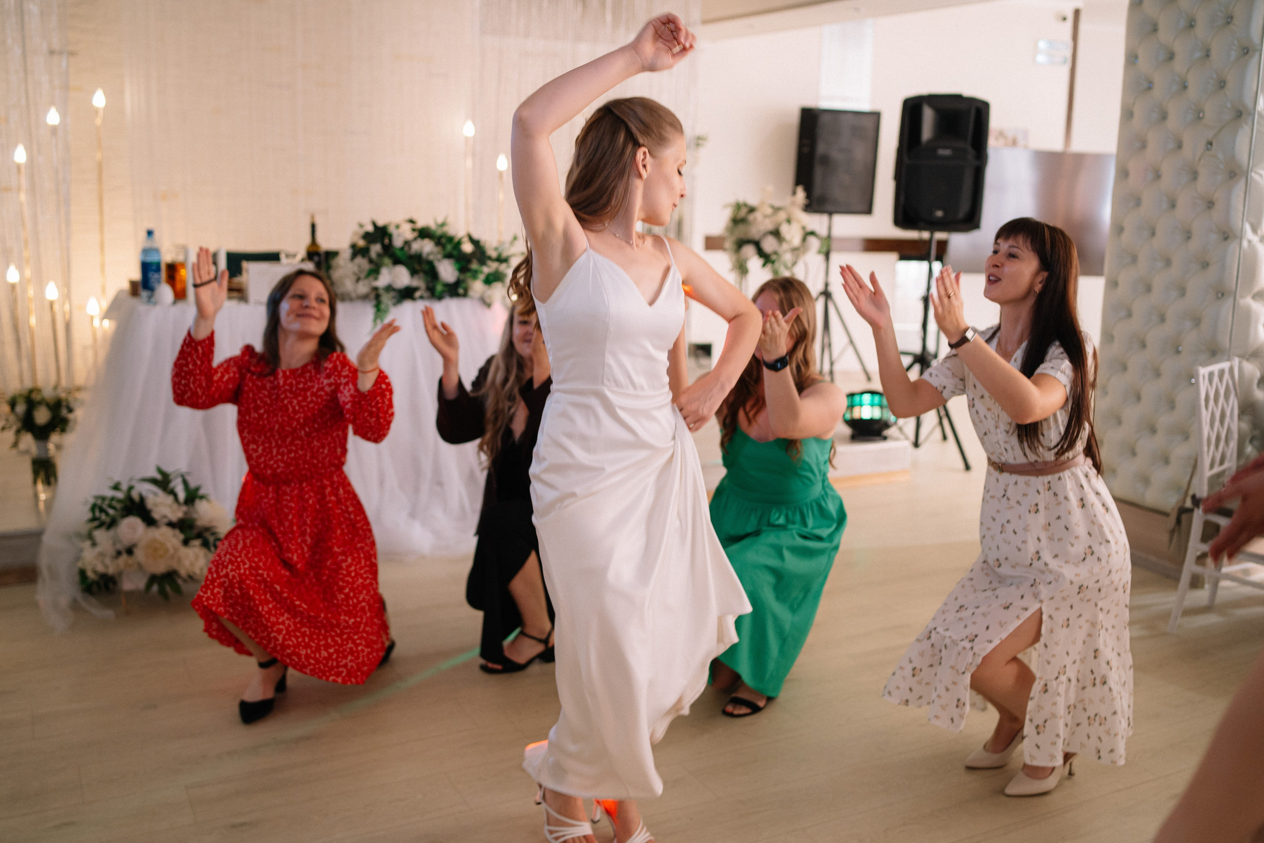 Анастасия и Роман — банкет Времена года. Репортажный (Event) фотограф в Барнауле | Даниил Маркин | Качество и вайб